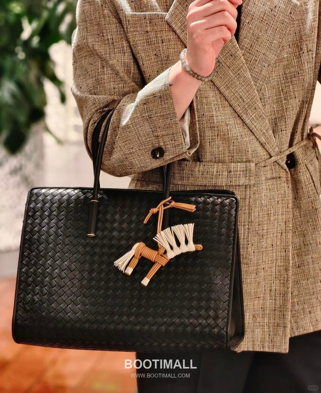 Bottega Veneta BarBara Intrecciato Lambskin Tote Bag 868327 보테가베네타 바바라 인트레치아토 램스킨 토트백 37cm 1