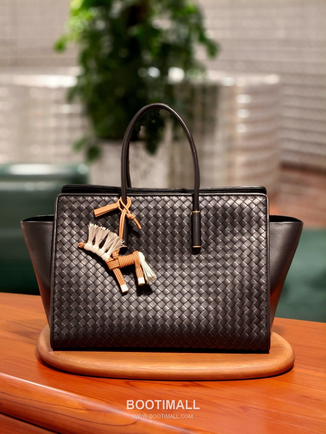 Bottega Veneta BarBara Intrecciato Lambskin Tote Bag 868327 보테가베네타 바바라 인트레치아토 램스킨 토트백 37cm 2