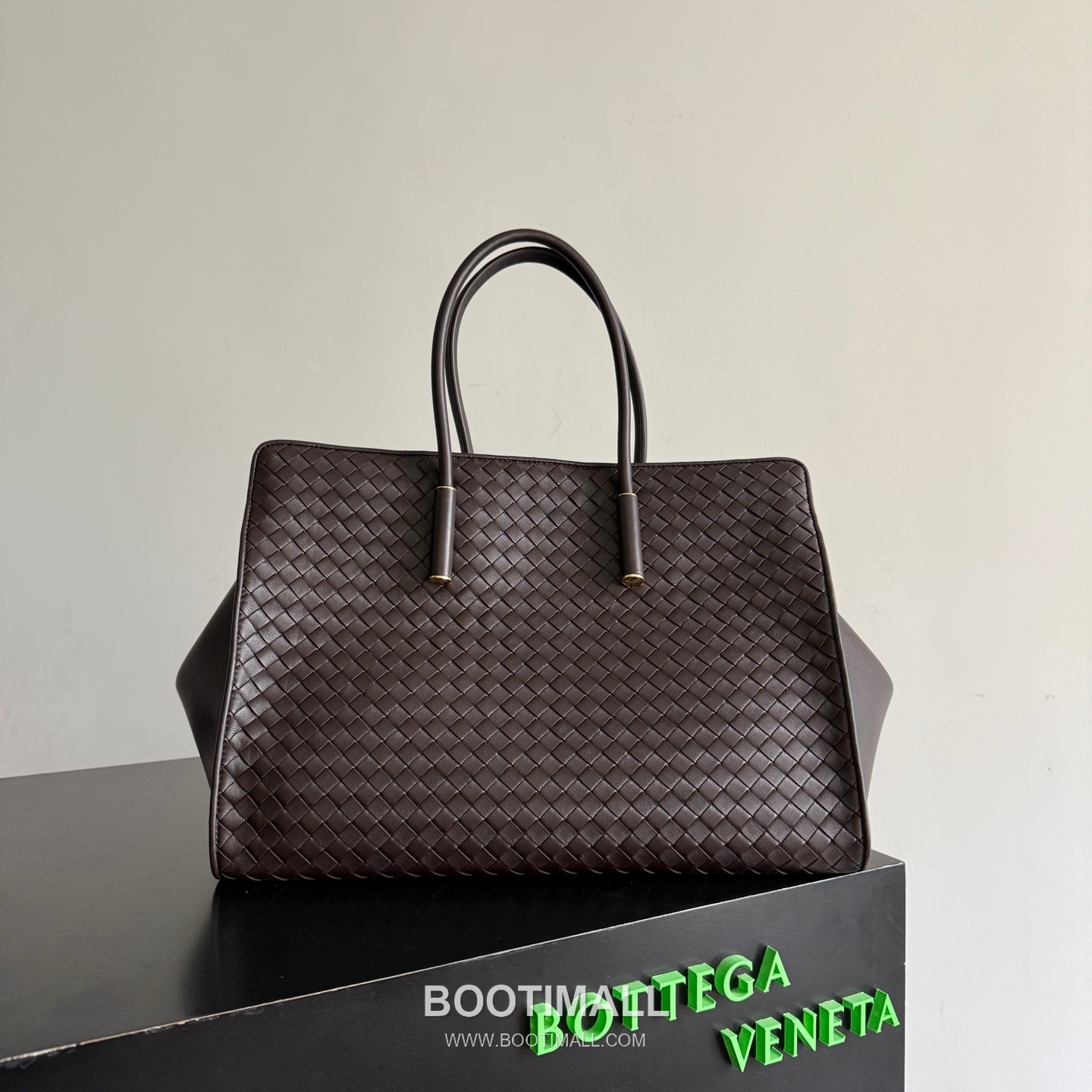 Bottega Veneta BarBara Intrecciato Lambskin Tote Bag 868327 보테가베네타 바바라 인트레치아토 램스킨 토트백 37cm 4