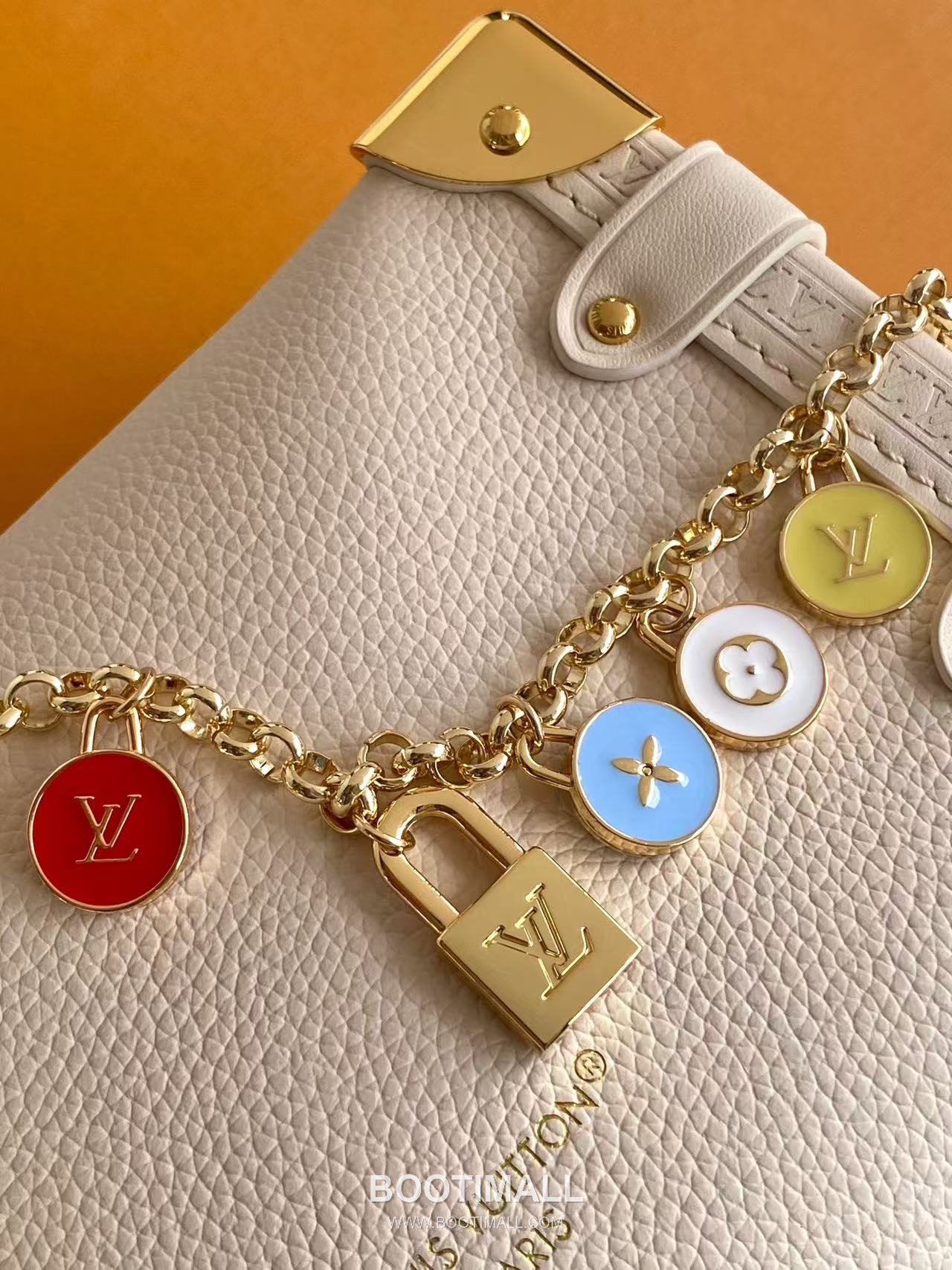 Louis Vuitton Side Trunk Grained Leather Bag M23817 M27438 루이비통 사이드 트렁크 그레인 레더 숄더백 18cm 6