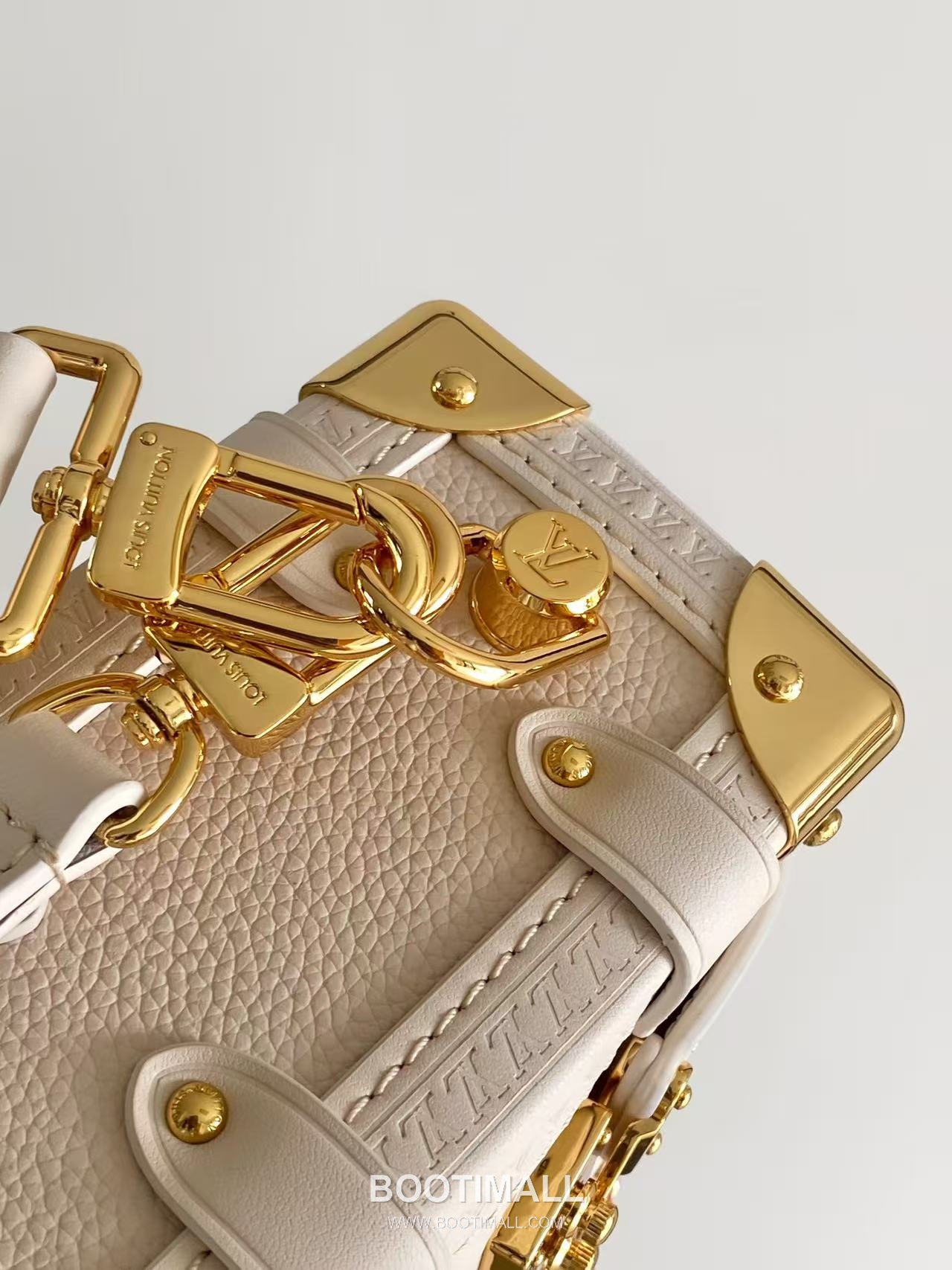 Louis Vuitton Side Trunk Grained Leather Bag M23817 M27438 루이비통 사이드 트렁크 그레인 레더 숄더백 18cm 7