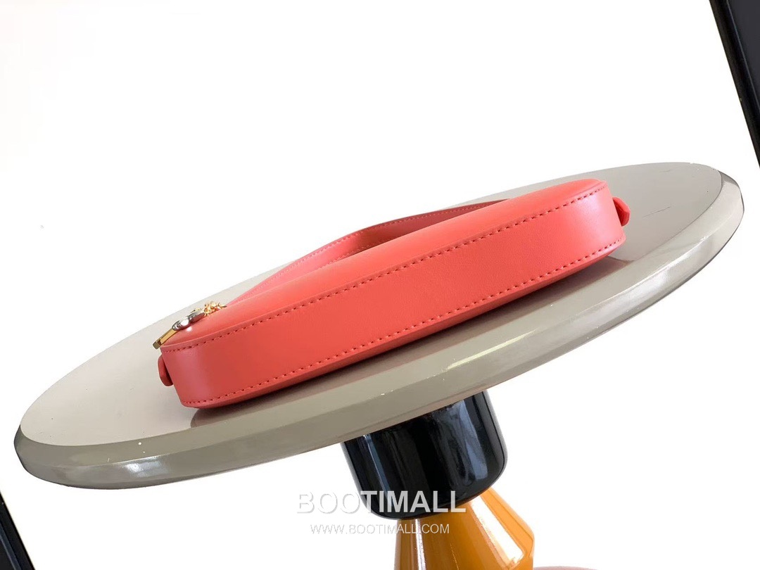 Louis Vuitton Pochette LV Bloom Leather Shoulder Bag M25525 M25784 루이비통 포쉐트 LV 블룸 레더 숄더백 23cm 4