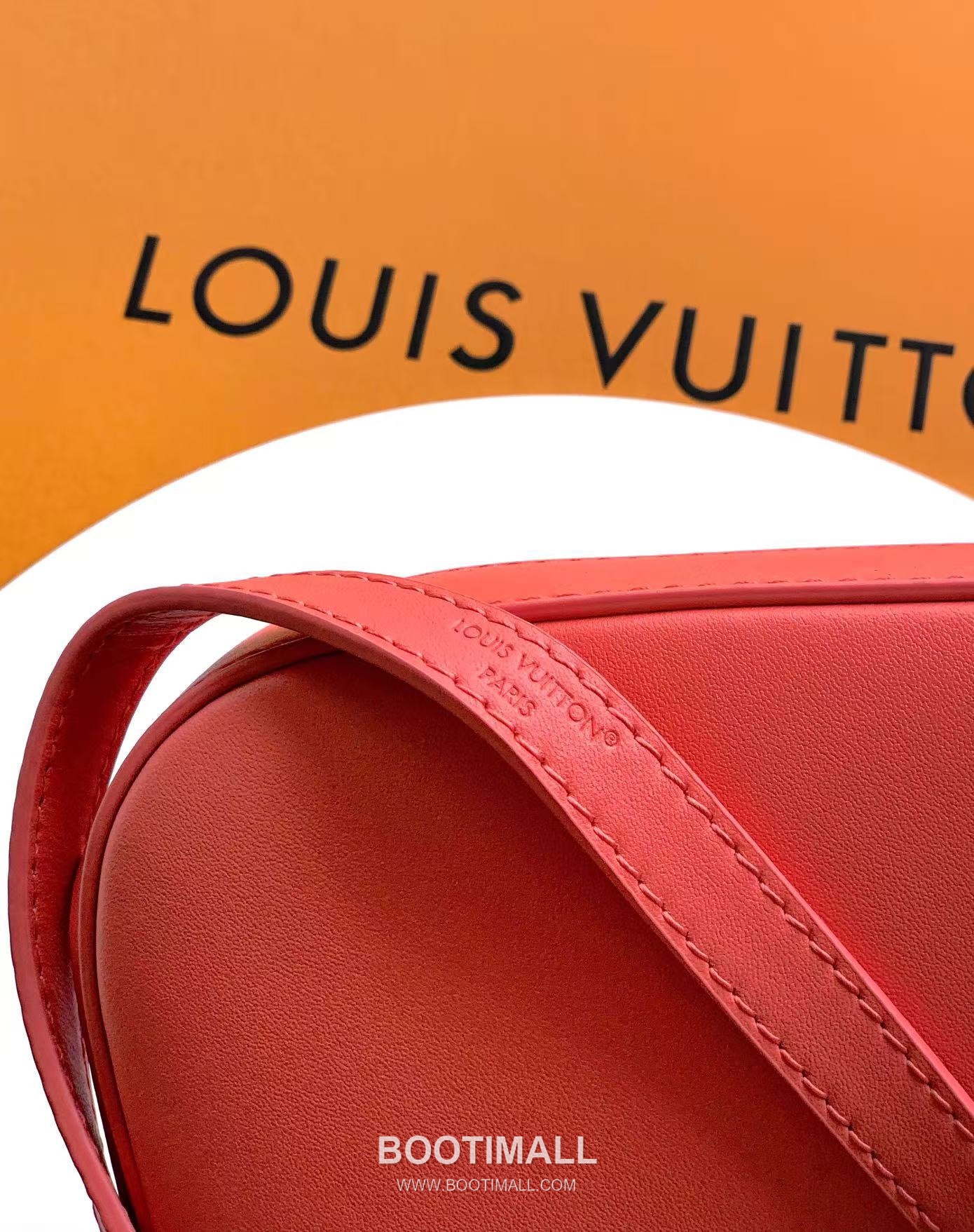 Louis Vuitton Pochette LV Bloom Leather Shoulder Bag M25525 M25784 루이비통 포쉐트 LV 블룸 레더 숄더백 23cm 7