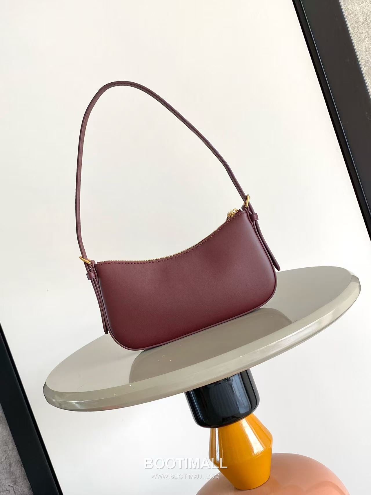 Louis Vuitton Pochette LV Bloom Leather Shoulder Bag M25525 M25784 루이비통 포쉐트 LV 블룸 레더 숄더백 23cm 3