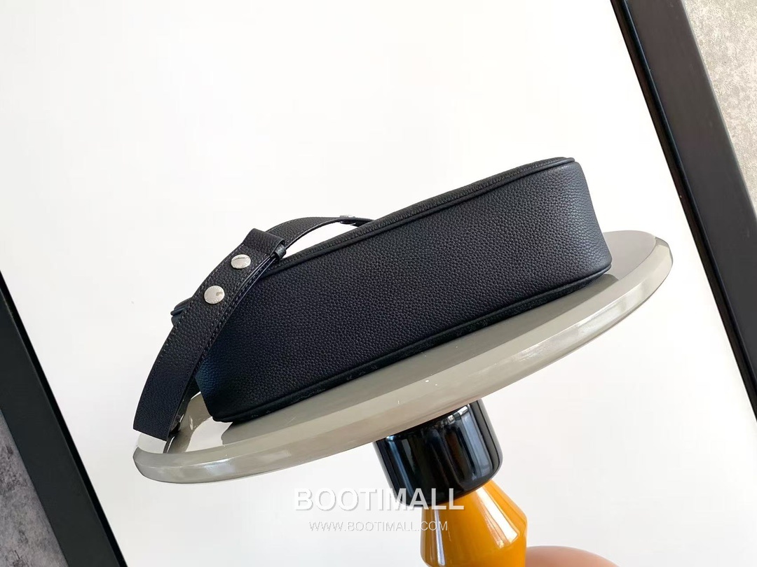 Louis Vuitton All Around Medium Perforated Leather Shoulder Bag M14617 M14618 루이비통 올 어라운드 퍼포레이티드 레더 숄더백 28cm 4