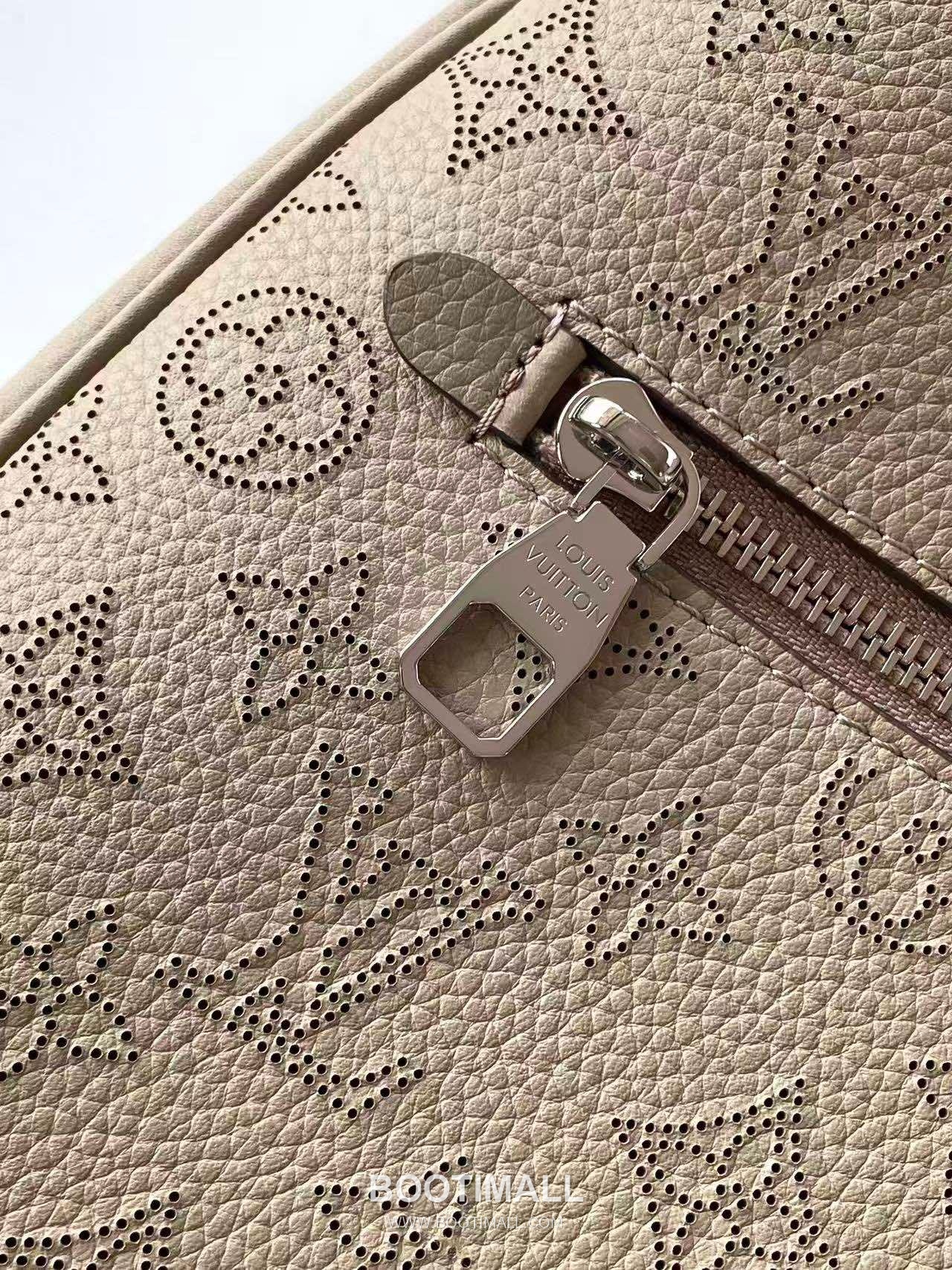 Louis Vuitton All Around Medium Perforated Leather Shoulder Bag M14617 M14618 루이비통 올 어라운드 퍼포레이티드 레더 숄더백 28cm 7