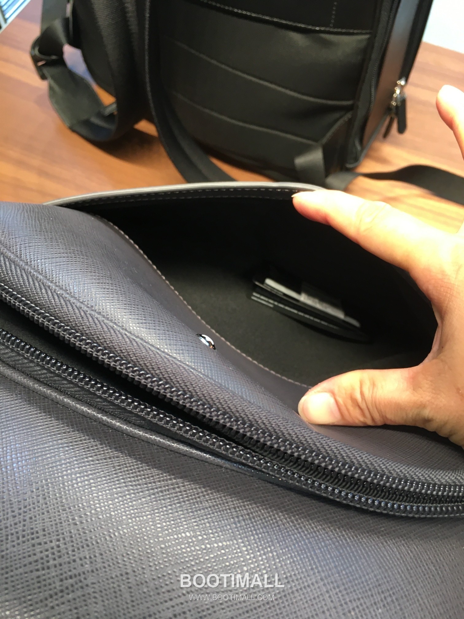 Montblanc Meisterstück Leather Backpack 128544 몽블랑 마이스터스튁 레더 백팩 128544 16