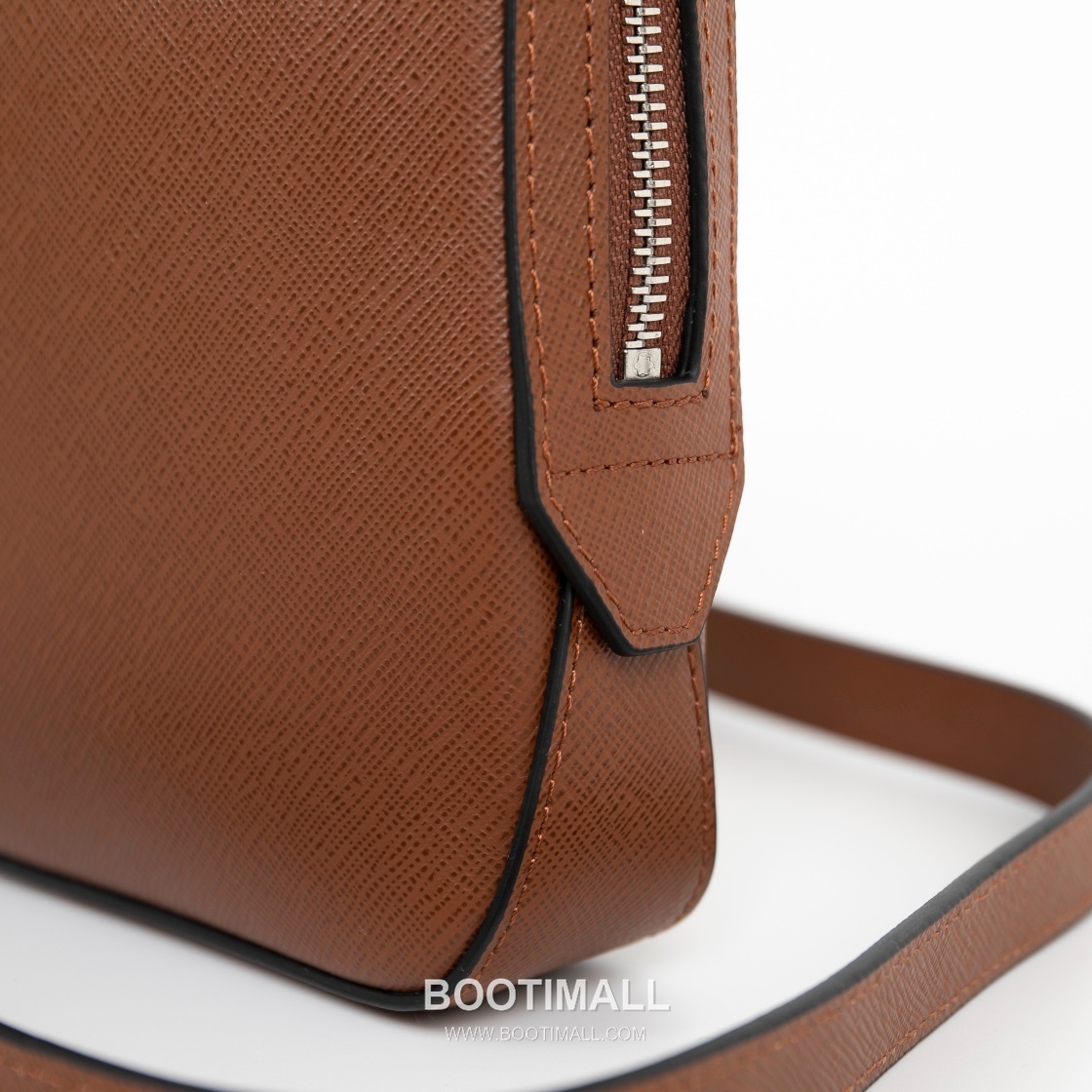 Montblanc Meisterstuck Craftsmanship Full-Grain Cowhide Maple Brown Crossbody Bag 몽블랑 마이스터스튁 장인정신 풀그레인 소가죽 메이플 브라운 크로스백 4