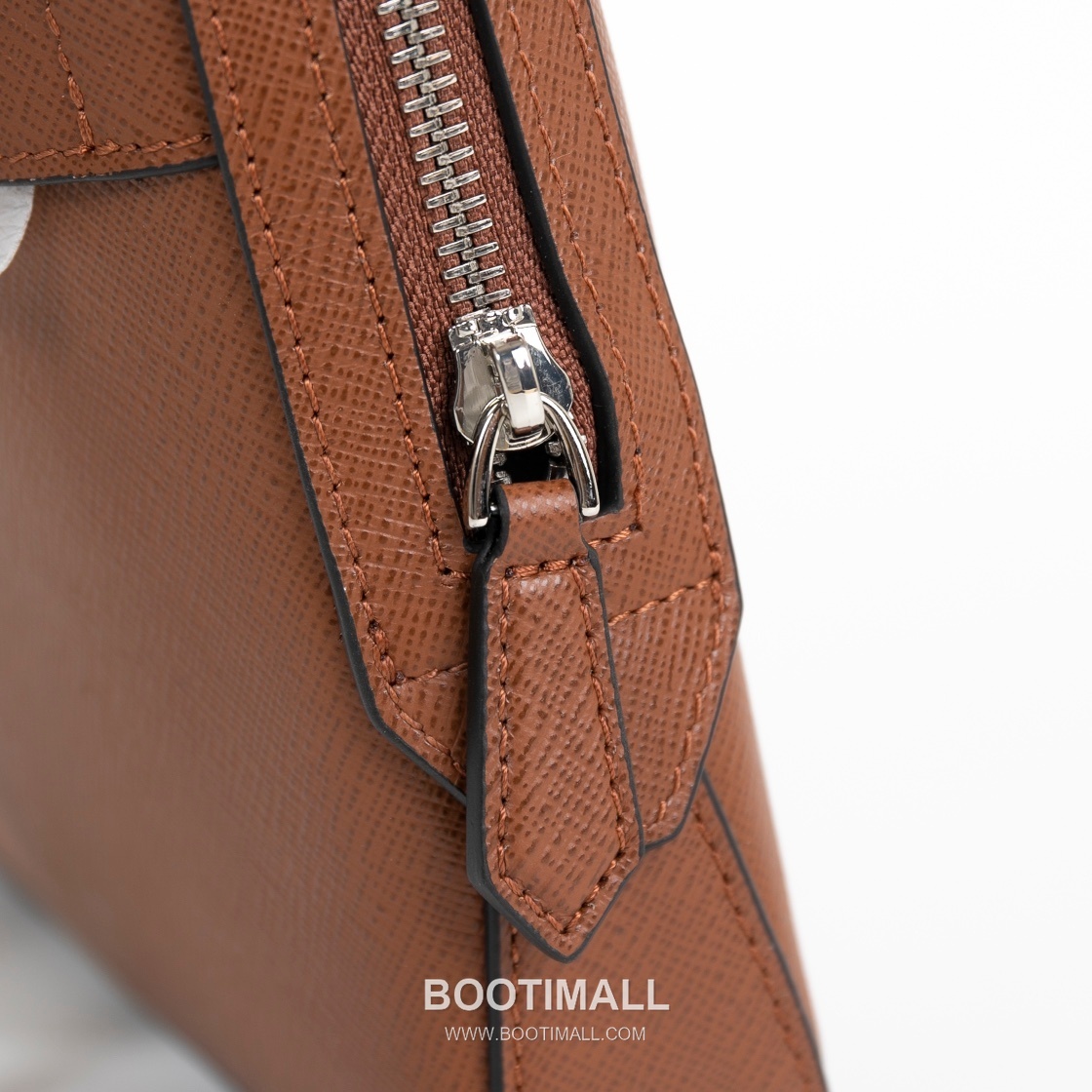 Montblanc Meisterstuck Craftsmanship Full-Grain Cowhide Maple Brown Crossbody Bag 몽블랑 마이스터스튁 장인정신 풀그레인 소가죽 메이플 브라운 크로스백 5