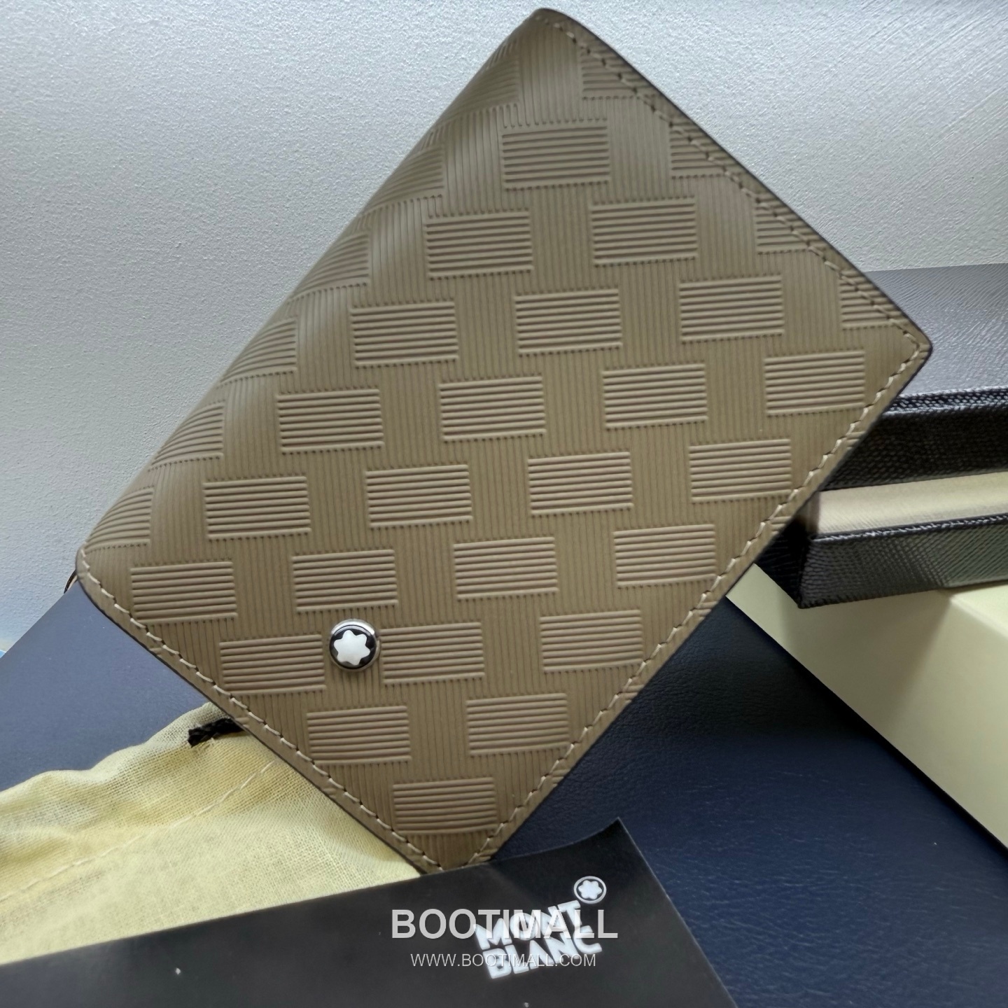 Montblanc Sartorial 3.0 Leather Business Card Holder MB220285 몽블랑 사토리얼 3.0 레더 명함지갑 10