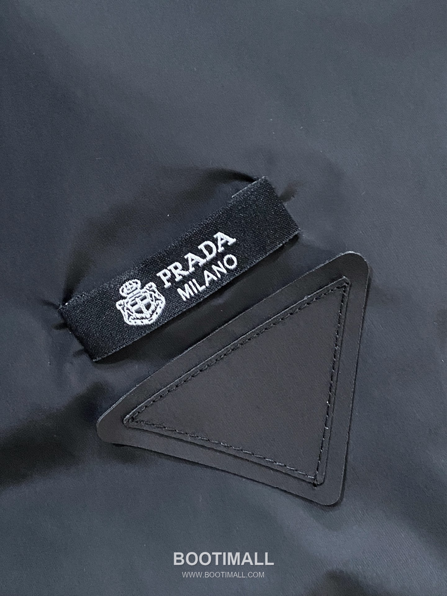 Prada SS26 Triangle Logo Hooded Windbreaker Jacket 프라다 SS26 삼각 로고 후드 바람막이 재킷 4