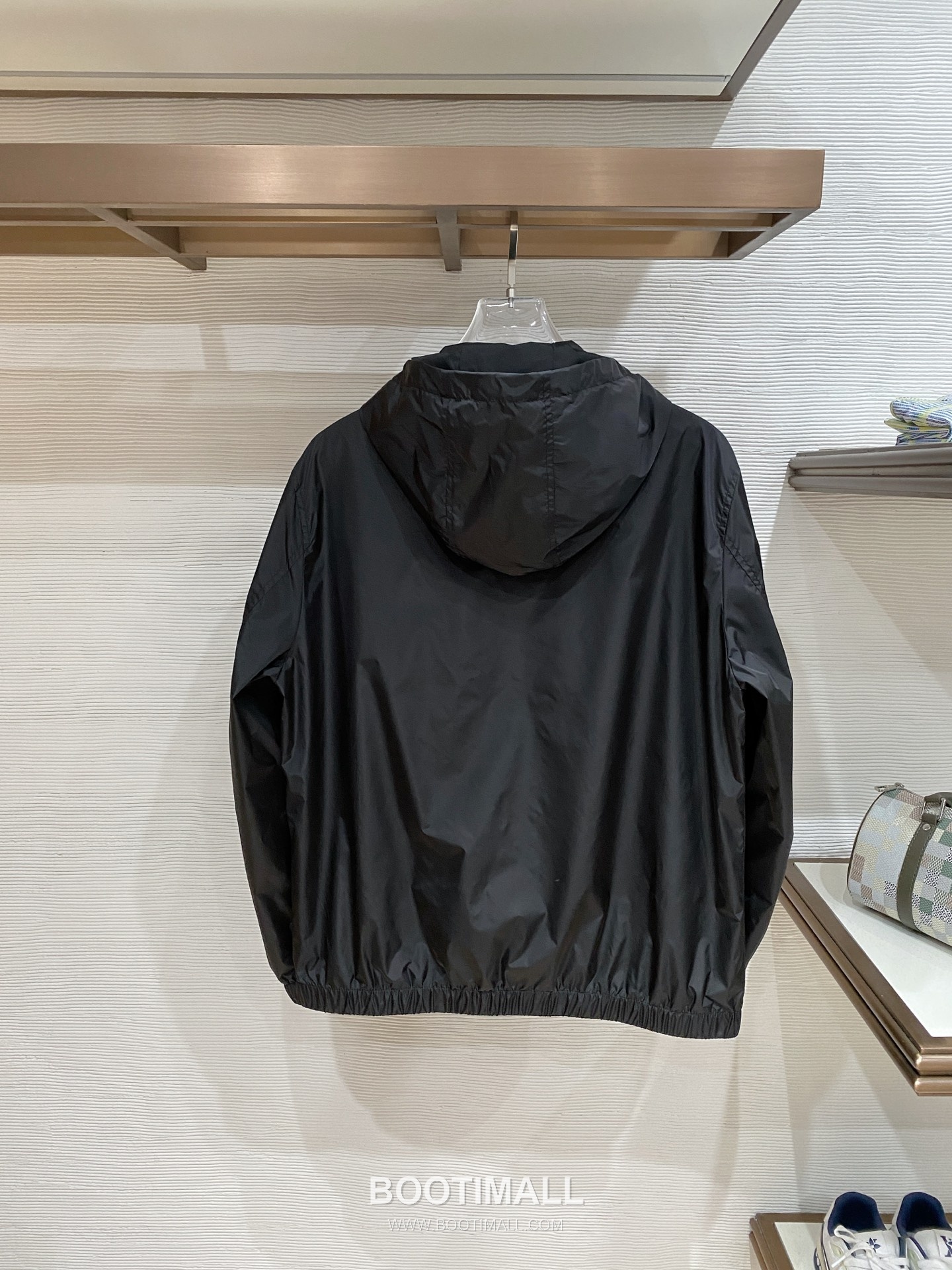 Prada SS26 Triangle Logo Hooded Windbreaker Jacket 프라다 SS26 삼각 로고 후드 바람막이 재킷 9