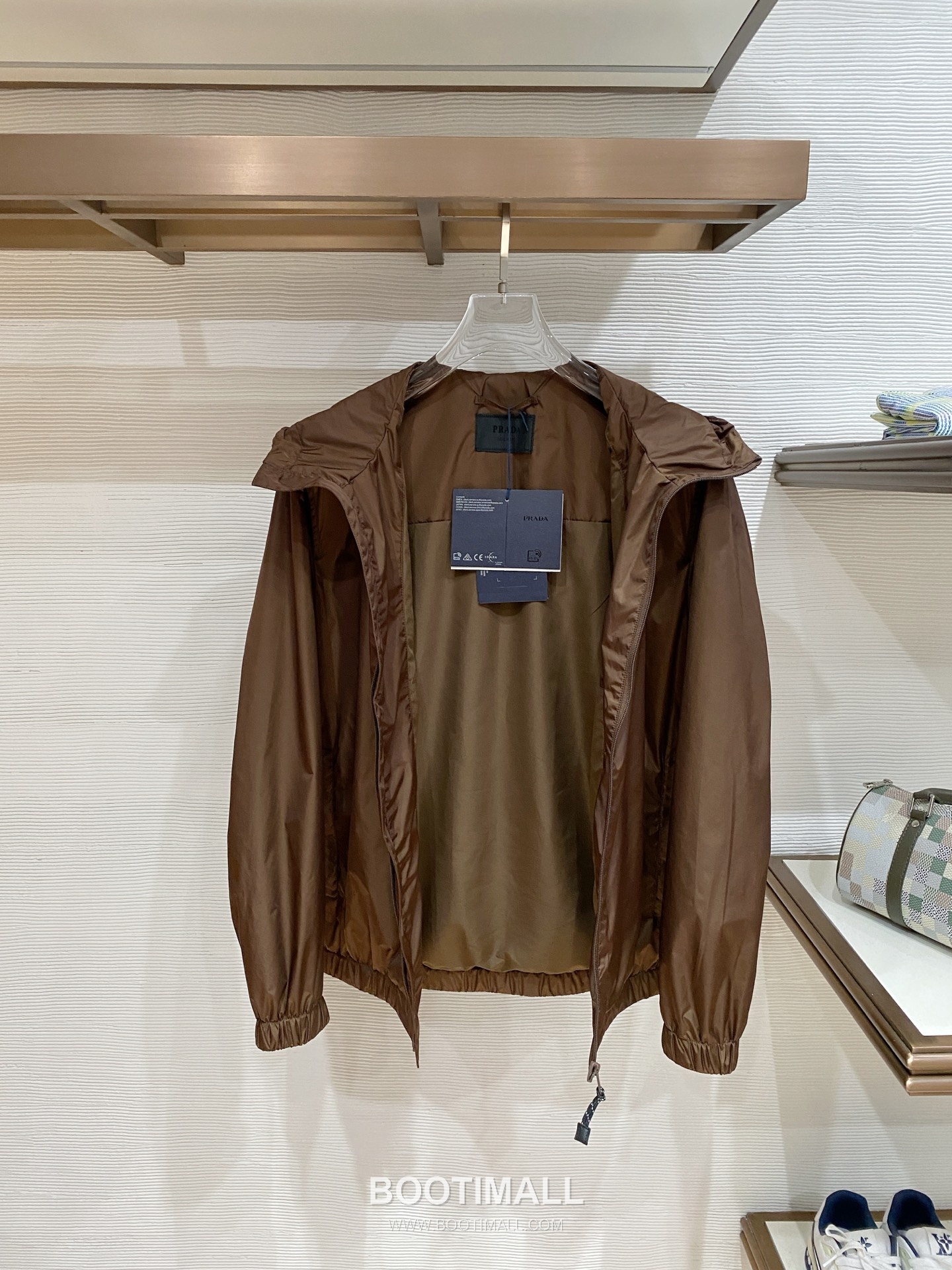 Prada SS26 Triangle Logo Hooded Windbreaker Jacket 프라다 SS26 삼각 로고 후드 바람막이 재킷 5