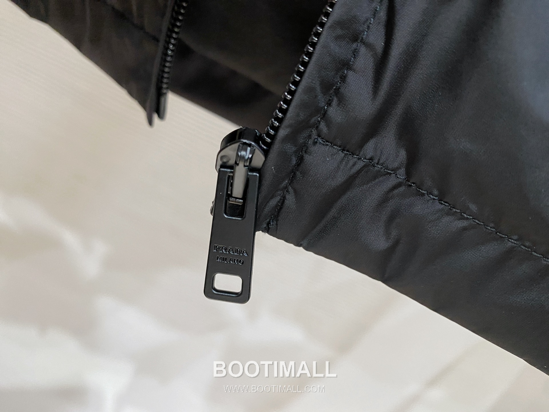 Prada SS26 Triangle Logo Casual Windbreaker Jacket 프라다 SS26 삼각 로고 캐주얼 바람막이 재킷 6