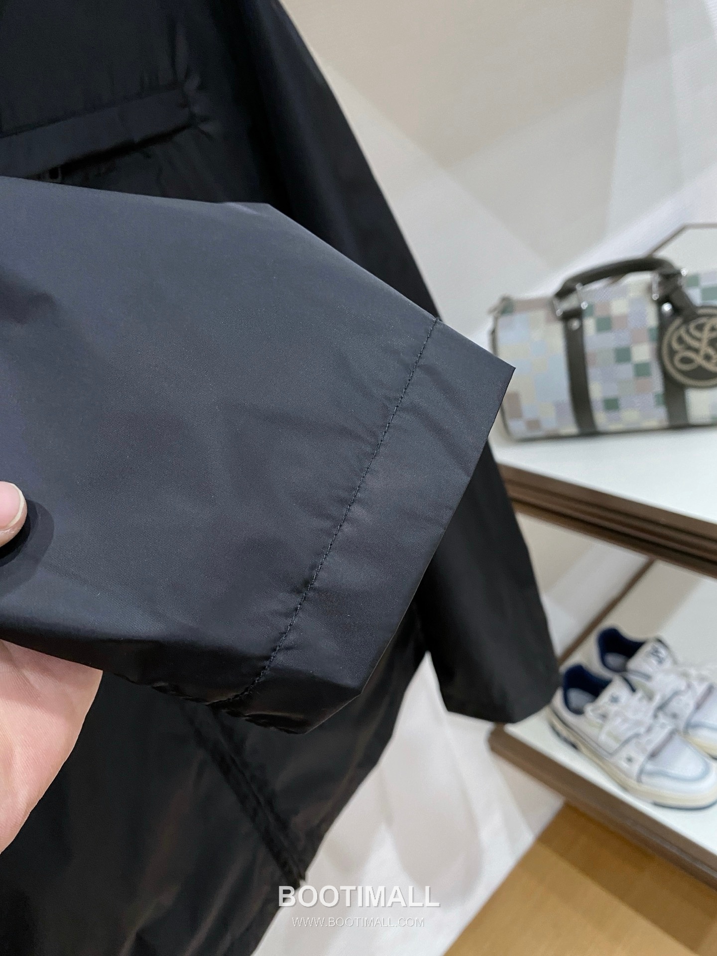 Prada SS26 Triangle Logo Casual Windbreaker Jacket 프라다 SS26 삼각 로고 캐주얼 바람막이 재킷 7