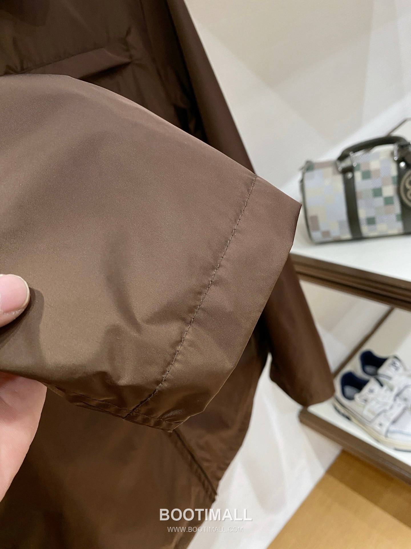 Prada SS26 Triangle Logo Casual Windbreaker Jacket 프라다 SS26 삼각 로고 캐주얼 바람막이 재킷 7