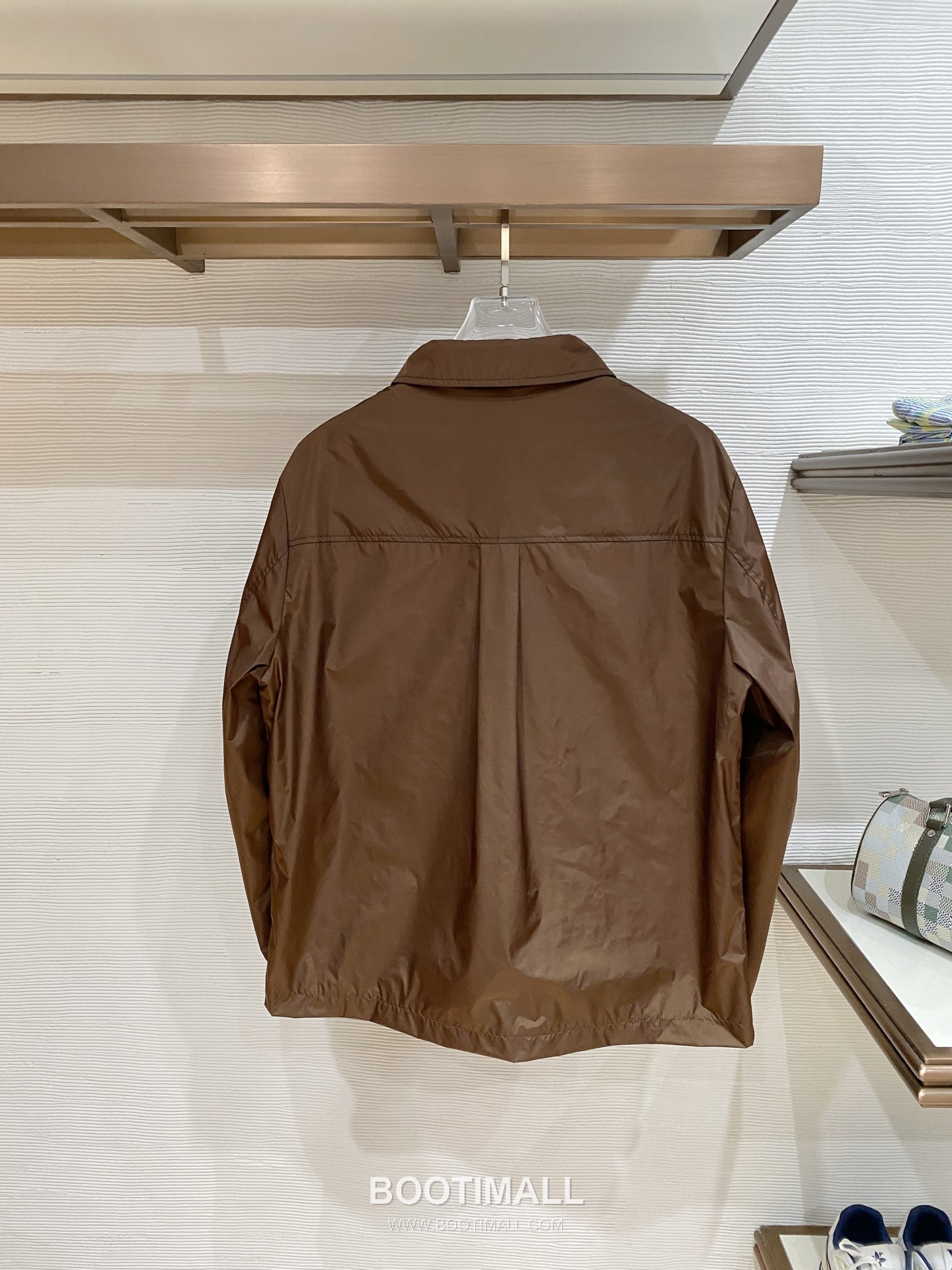 Prada SS26 Triangle Logo Casual Windbreaker Jacket 프라다 SS26 삼각 로고 캐주얼 바람막이 재킷 9