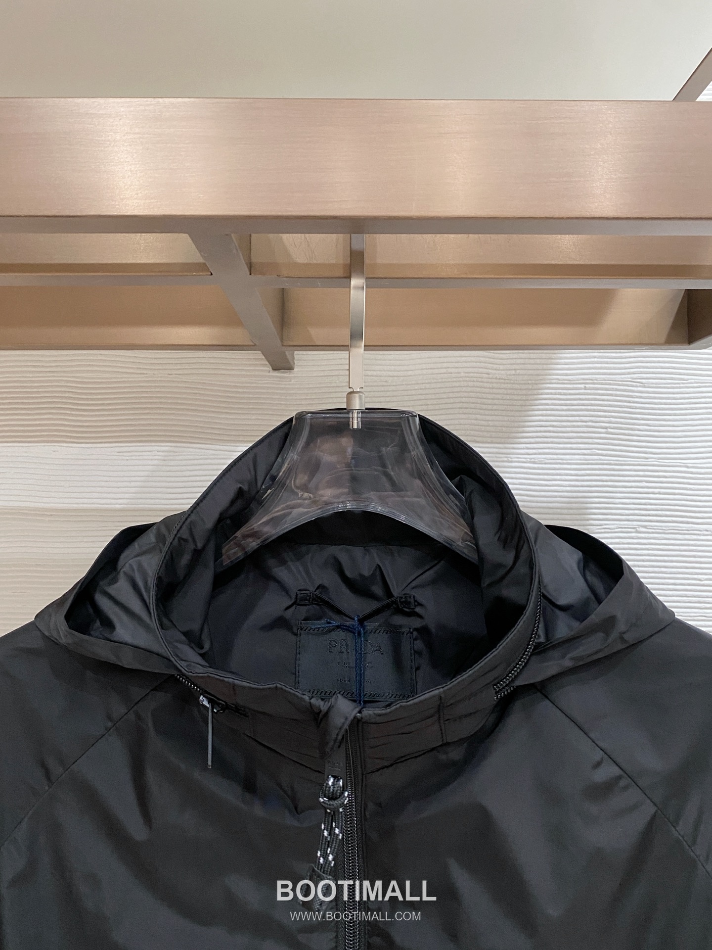 Prada SS26 Triangle Logo Hooded Windbreaker Jacket 프라다 SS26 삼각 로고 후드 바람막이 재킷 2