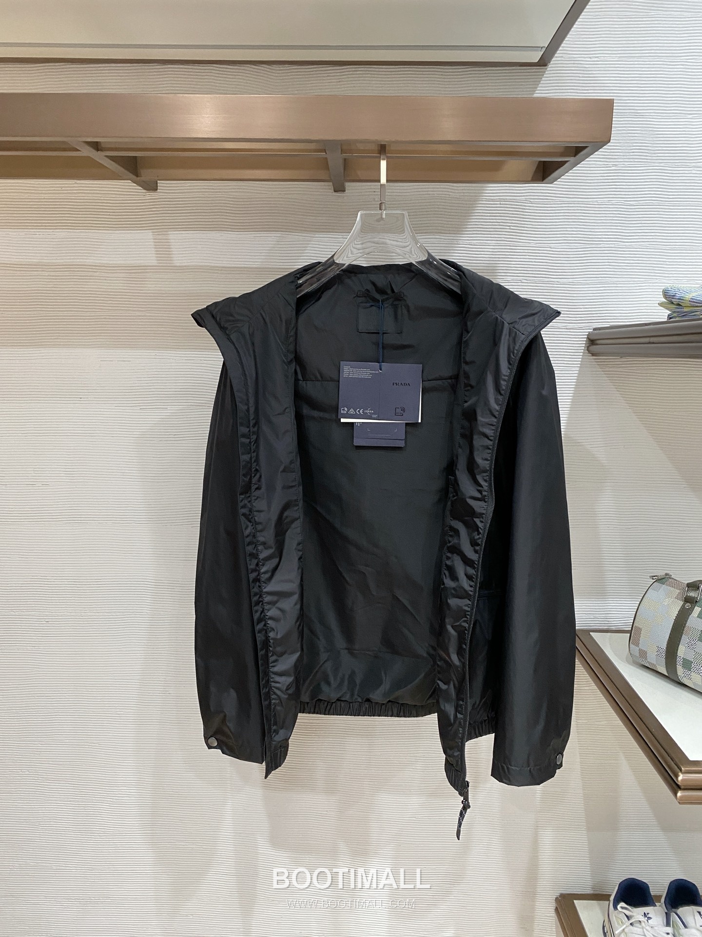 Prada SS26 Triangle Logo Hooded Windbreaker Jacket 프라다 SS26 삼각 로고 후드 바람막이 재킷 5