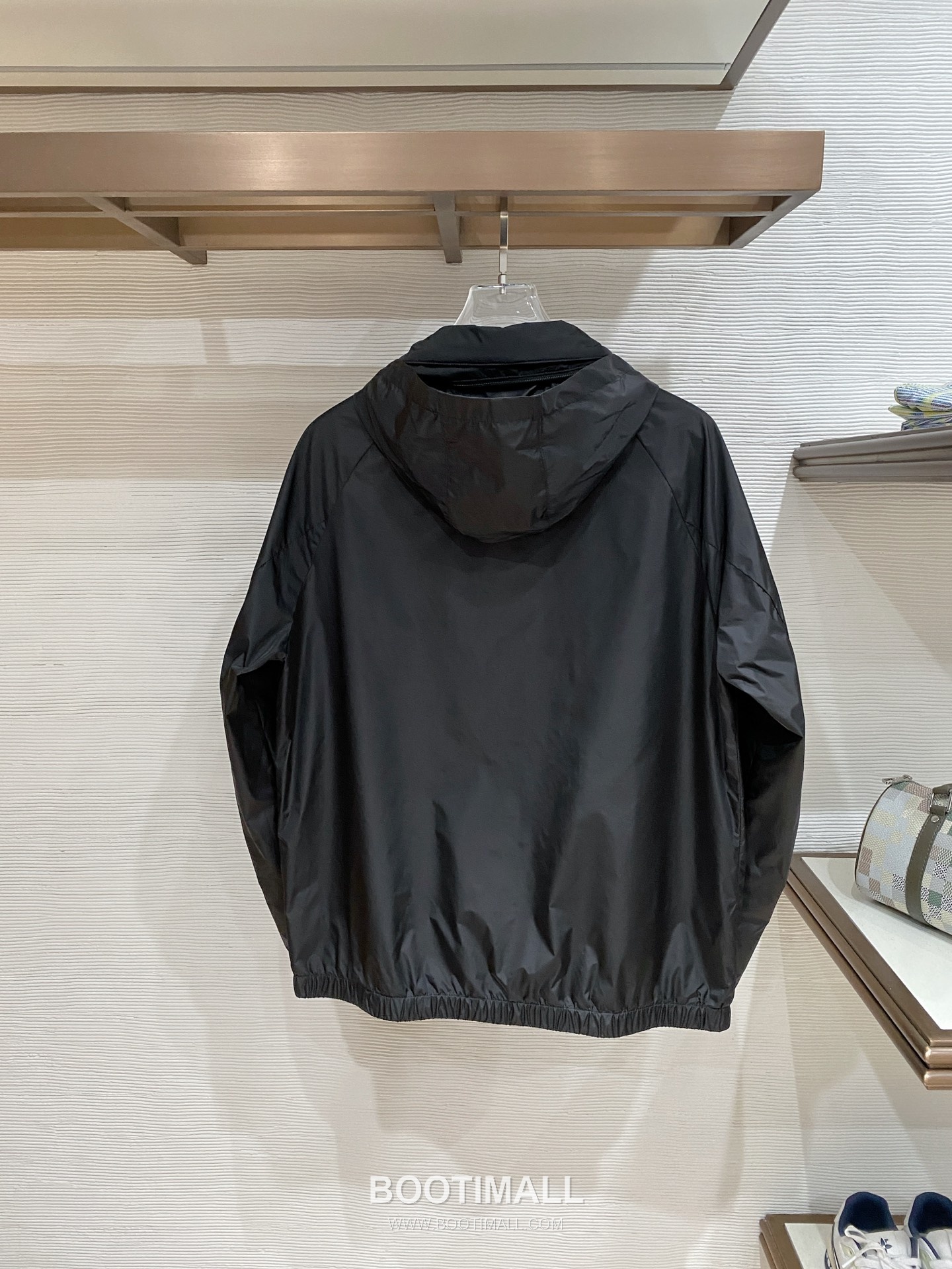 Prada SS26 Triangle Logo Hooded Windbreaker Jacket 프라다 SS26 삼각 로고 후드 바람막이 재킷 9