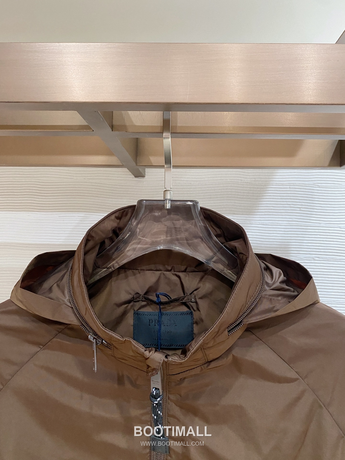 Prada SS26 Triangle Logo Hooded Windbreaker Jacket 프라다 SS26 삼각 로고 후드 바람막이 재킷 2