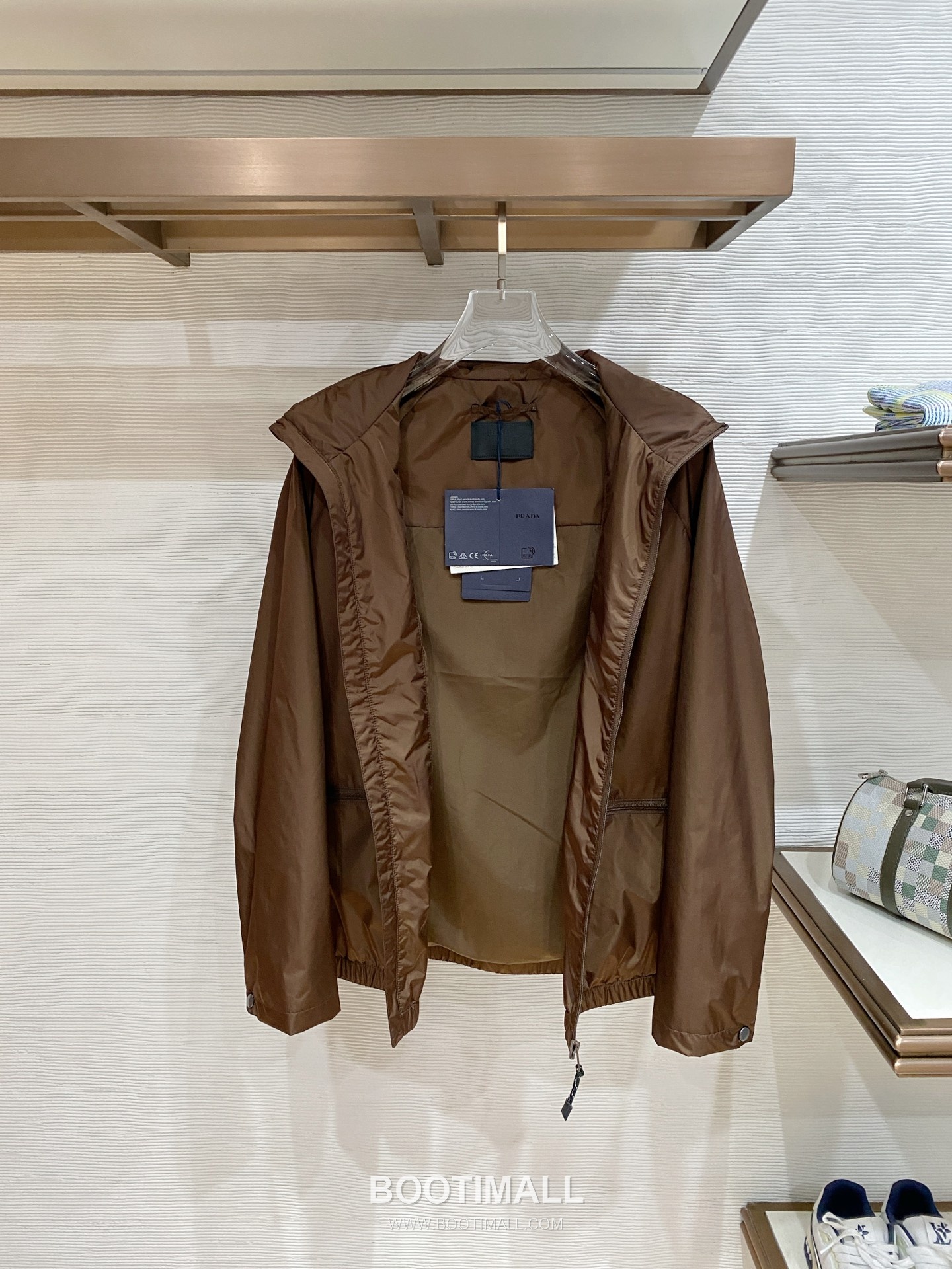 Prada SS26 Triangle Logo Hooded Windbreaker Jacket 프라다 SS26 삼각 로고 후드 바람막이 재킷 5