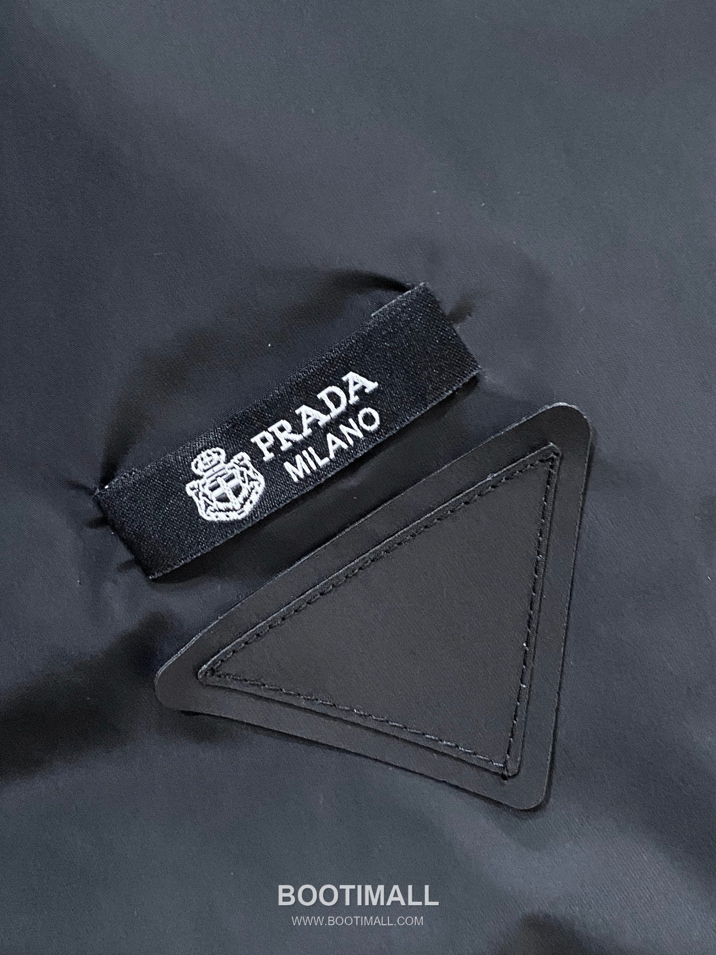 Prada SS26 Triangle Logo Vest Jacket 프라다 SS26 삼각 로고 베스트 재킷 4