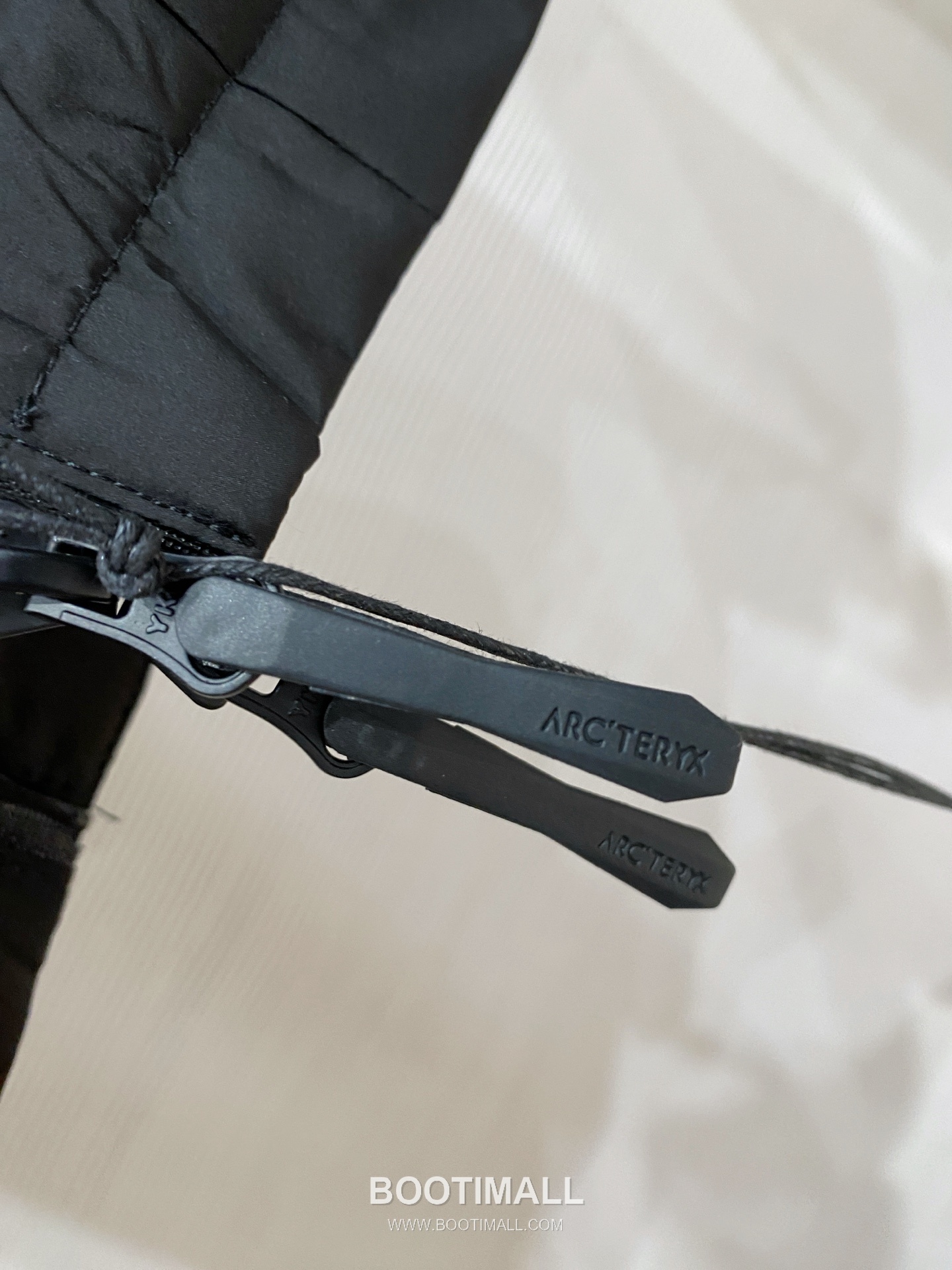 Arc'teryx SS26 Logo Lightweight Windbreaker Jacket 아크테릭스 SS26 로고 경량 바람막이 재킷 7