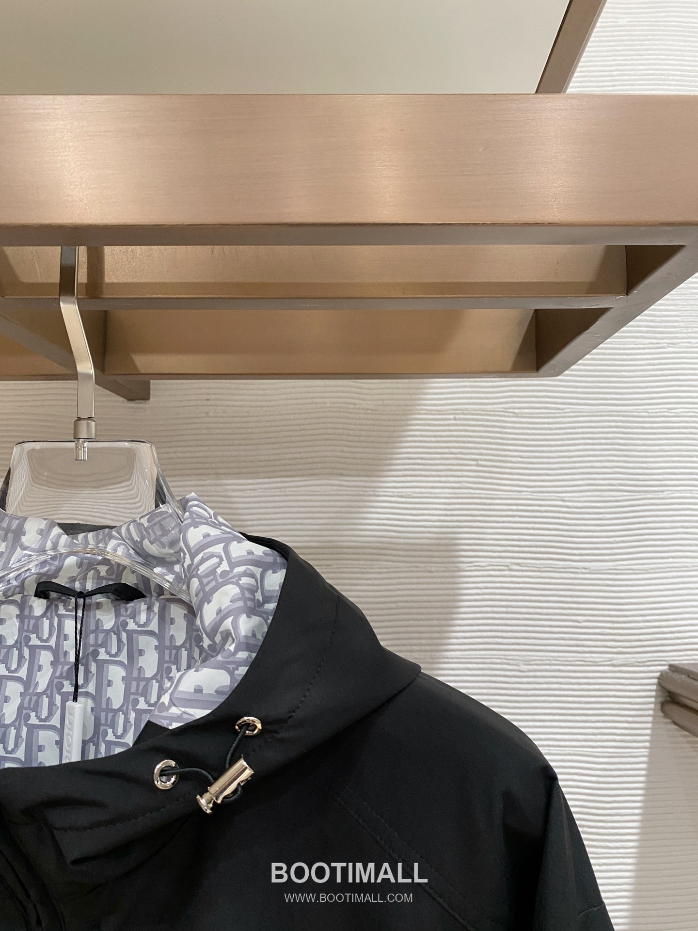 Dior SS26 Logo Hooded Windbreaker Jacket 디올 SS26 로고 후드 바람막이 재킷 3