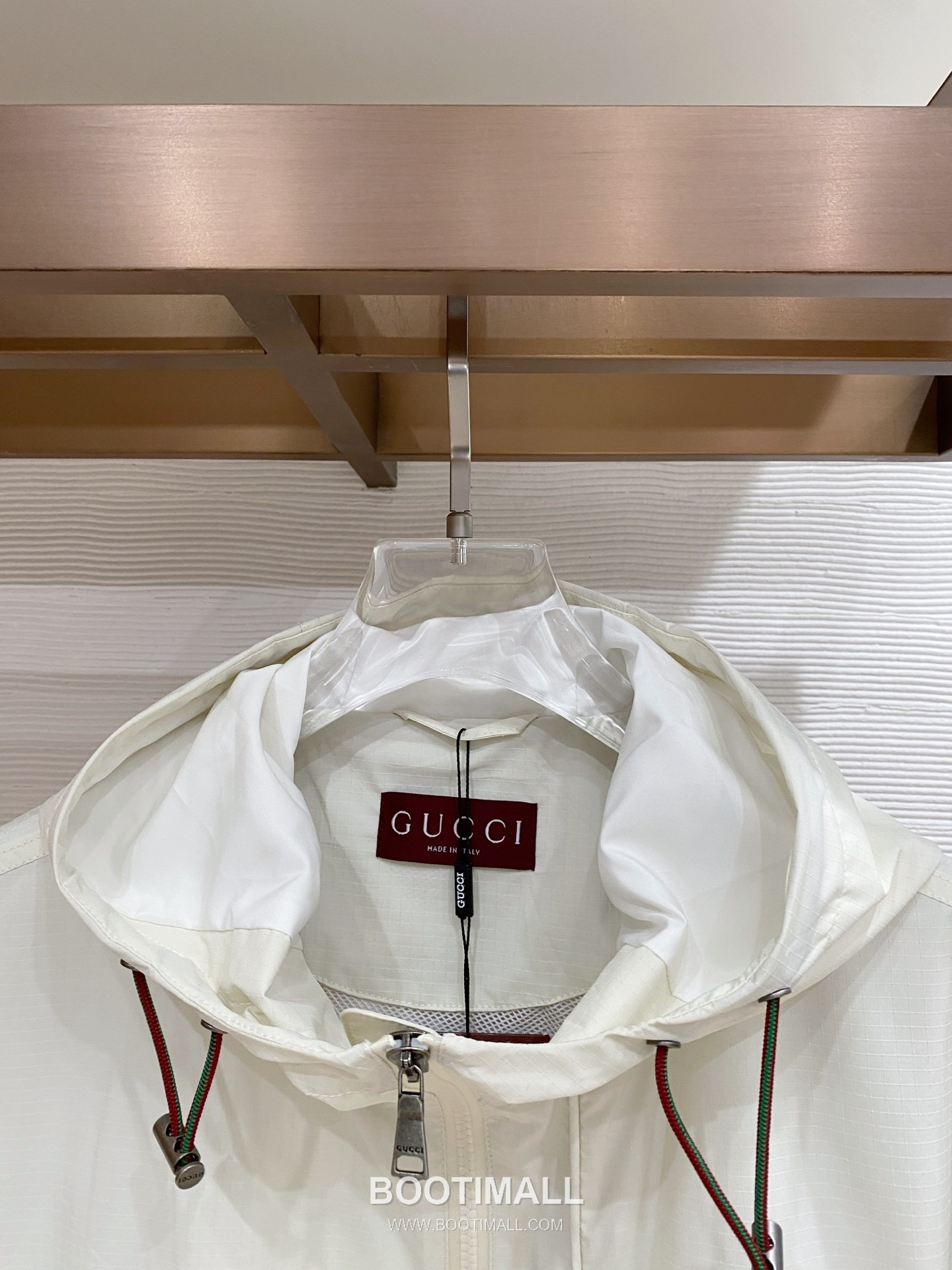 Gucci SS26 Logo Hooded Windbreaker Jacket 구찌 SS26 로고 후드 바람막이 재킷 2