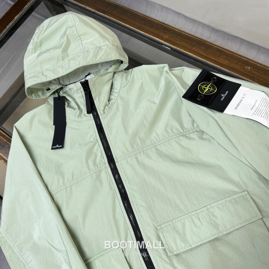 Stone Island SS26 Crinkle Nylon Windbreaker Jacket 스톤아일랜드 SS26 크링클 나일론 바람막이 재킷 3