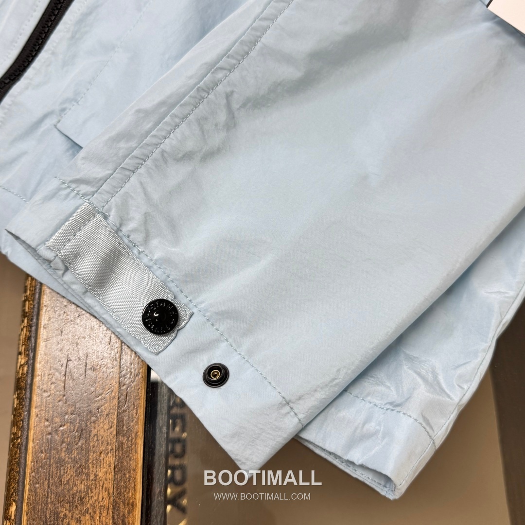 Stone Island SS26 Crinkle Nylon Windbreaker Jacket 스톤아일랜드 SS26 크링클 나일론 바람막이 재킷 11