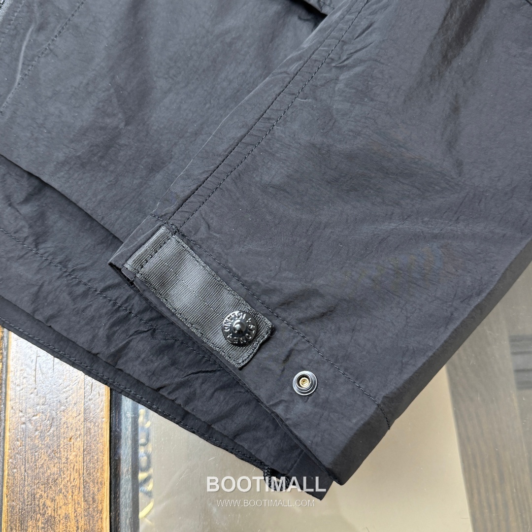 Stone Island SS26 Crinkle Nylon Windbreaker Jacket 스톤아일랜드 SS26 크링클 나일론 바람막이 재킷 14