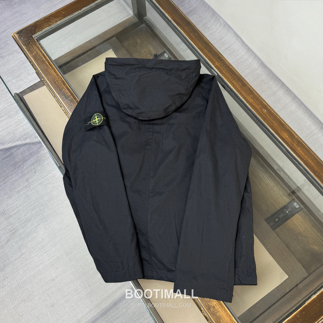 Stone Island SS26 Zip-Up Hooded Windbreaker Jacket 스톤아일랜드 SS26 지퍼 후드 바람막이 재킷 10