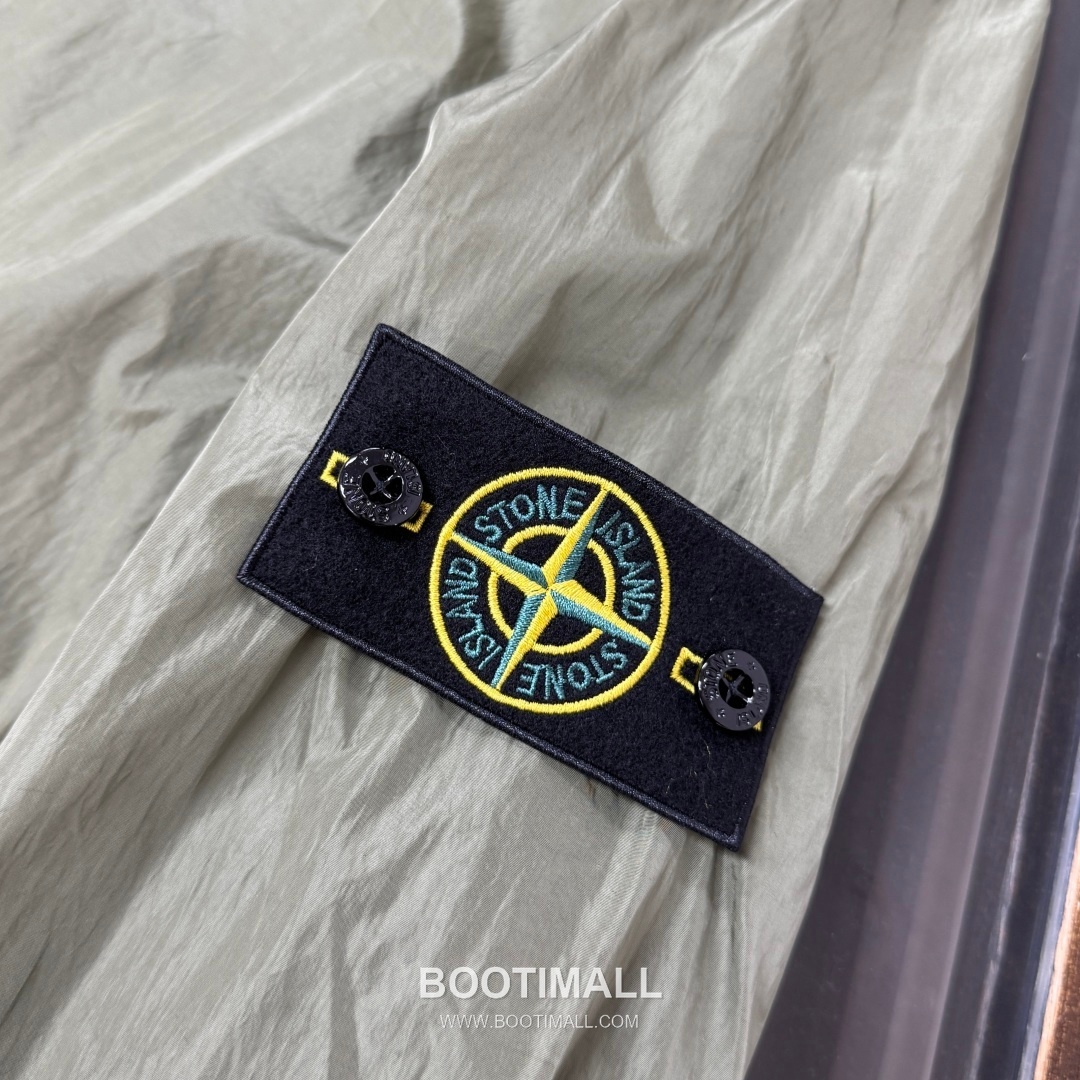 Stone Island SS26 Crinkle Nylon Hooded Windbreaker Jacket 스톤아일랜드 SS26 크링클 나일론 후드 바람막이 재킷 6