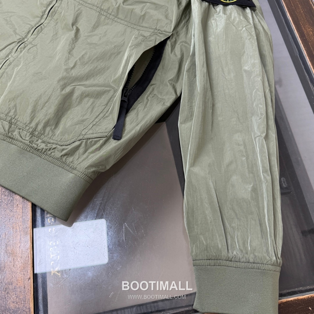 Stone Island SS26 Crinkle Nylon Hooded Windbreaker Jacket 스톤아일랜드 SS26 크링클 나일론 후드 바람막이 재킷 7