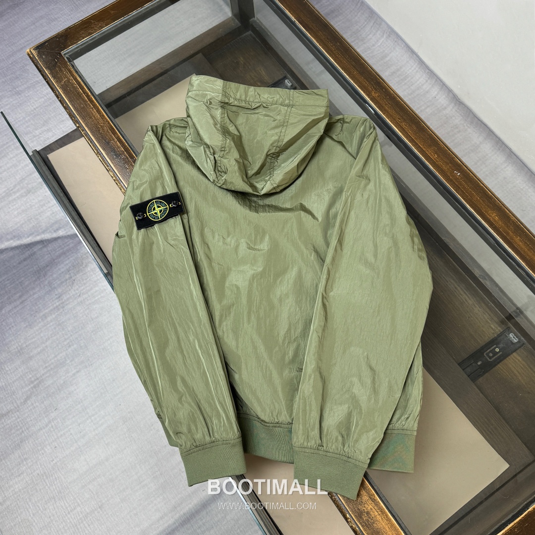 Stone Island SS26 Crinkle Nylon Hooded Windbreaker Jacket 스톤아일랜드 SS26 크링클 나일론 후드 바람막이 재킷 10