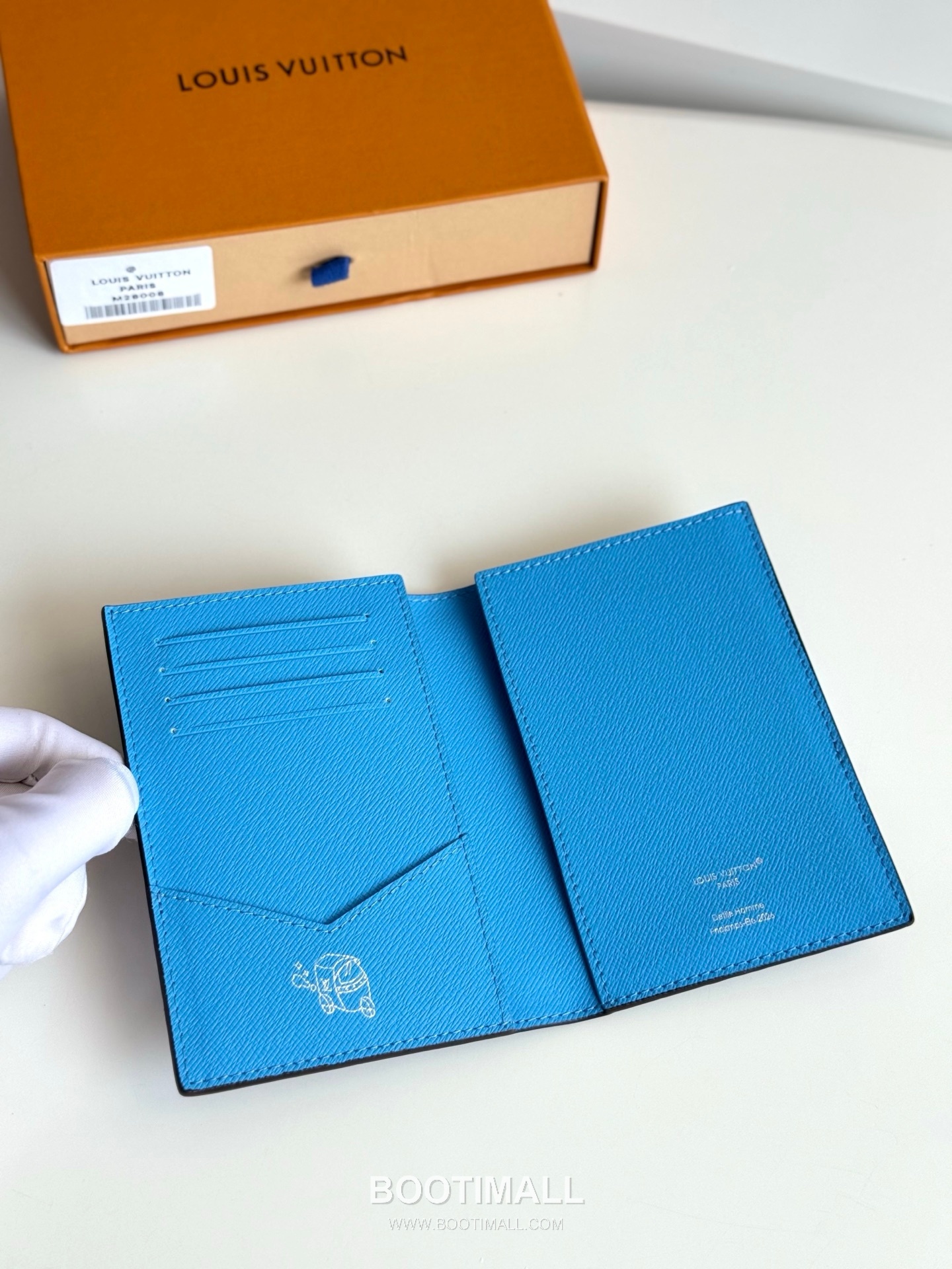 Louis Vuitton Monogram Pigment Passport Cover 루이비통 모노그램 피그먼트 패스포트 커버 M28009 14cm 7