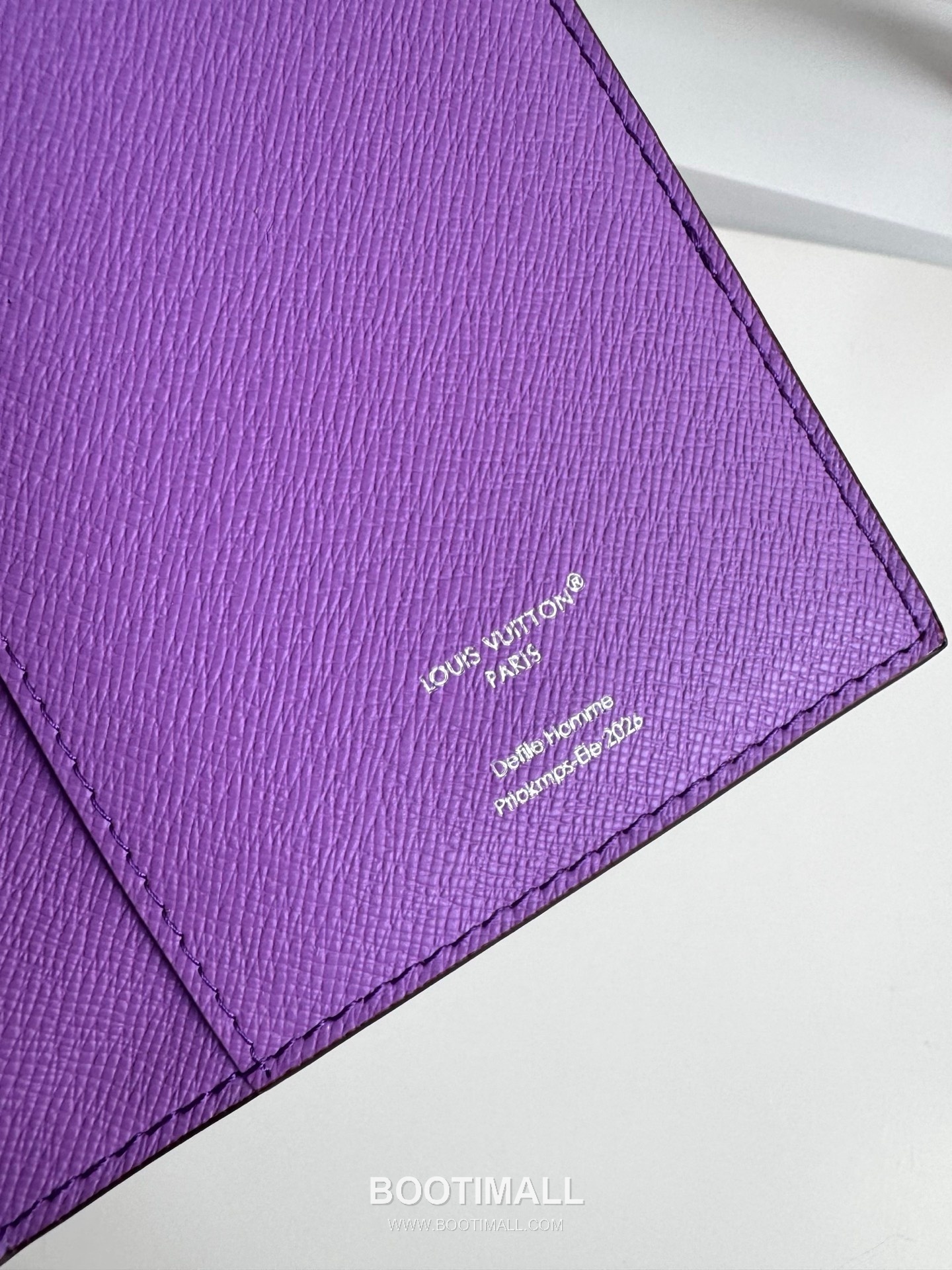 Louis Vuitton Monogram Pigment Passport Cover 루이비통 모노그램 피그먼트 패스포트 커버 M28009 14cm 8