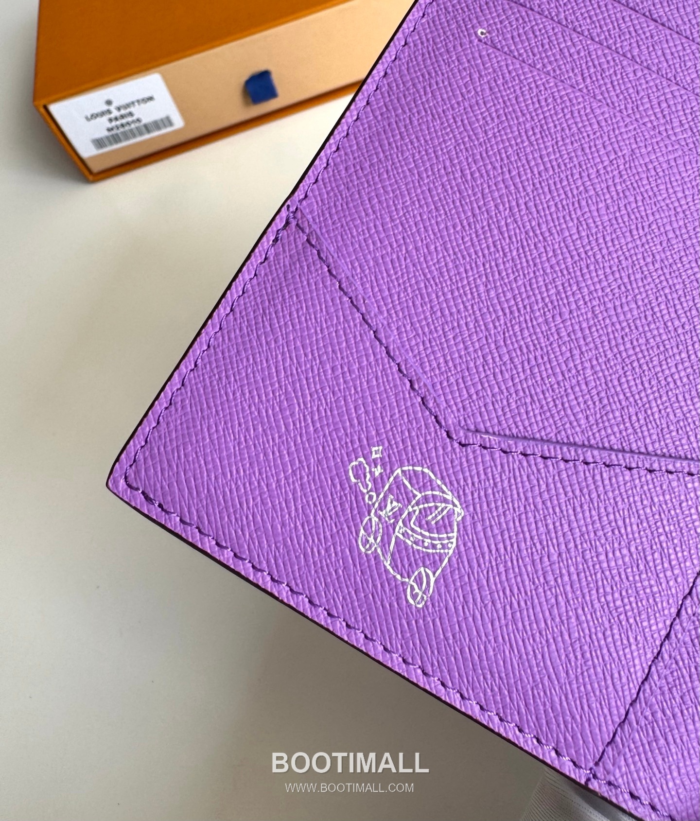 Louis Vuitton Monogram Pigment Passport Cover 루이비통 모노그램 피그먼트 패스포트 커버 M28009 14cm 9