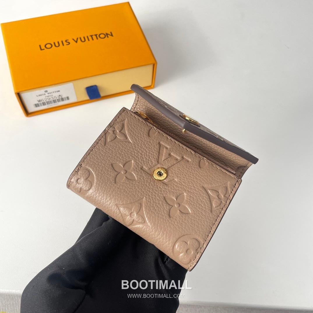 Louis Vuitton Zoe Monogram Empreinte Wallet 루이비통 조에 모노그램 앙프렝뜨 반지갑 M62935 9.5cm 5