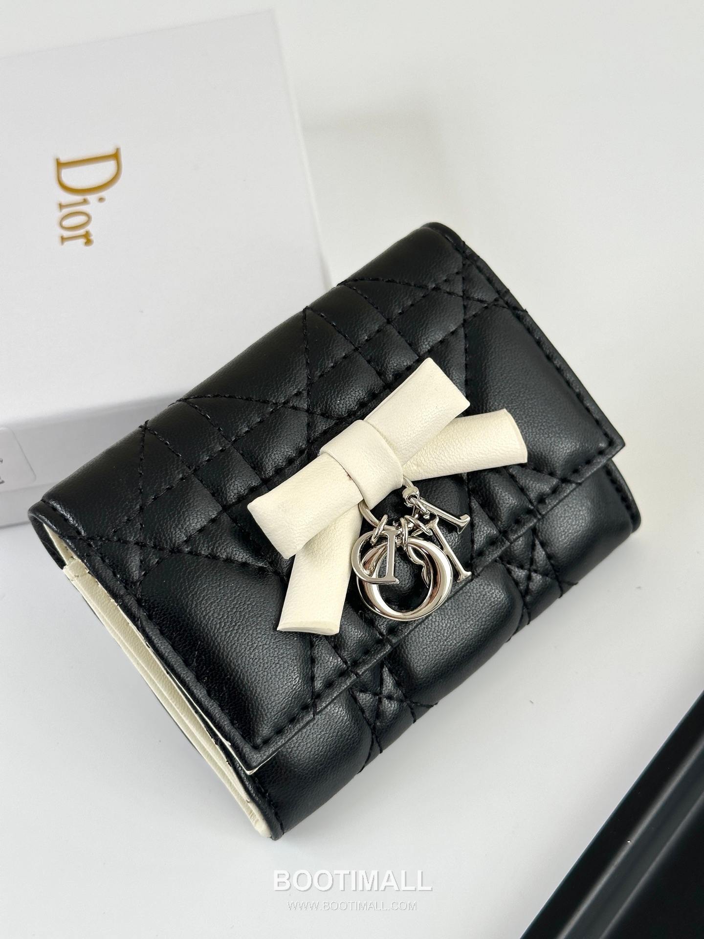 Dior Lady Dior Lambskin Mini Wallet 디올 레이디 디올 램스킨 미니 반지갑 M116 11cm 5