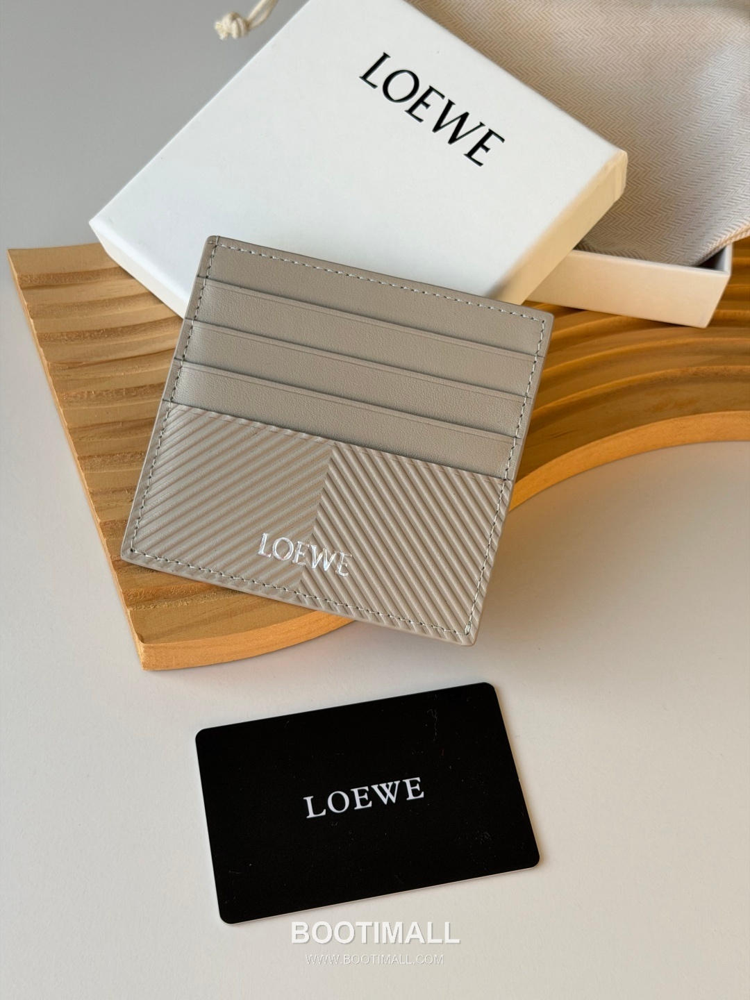 Loewe Card Holder Pebbled Calfskin Wallet 로에베 카드 홀더 페블드 카프스킨 카드지갑 L1149 10cm 1