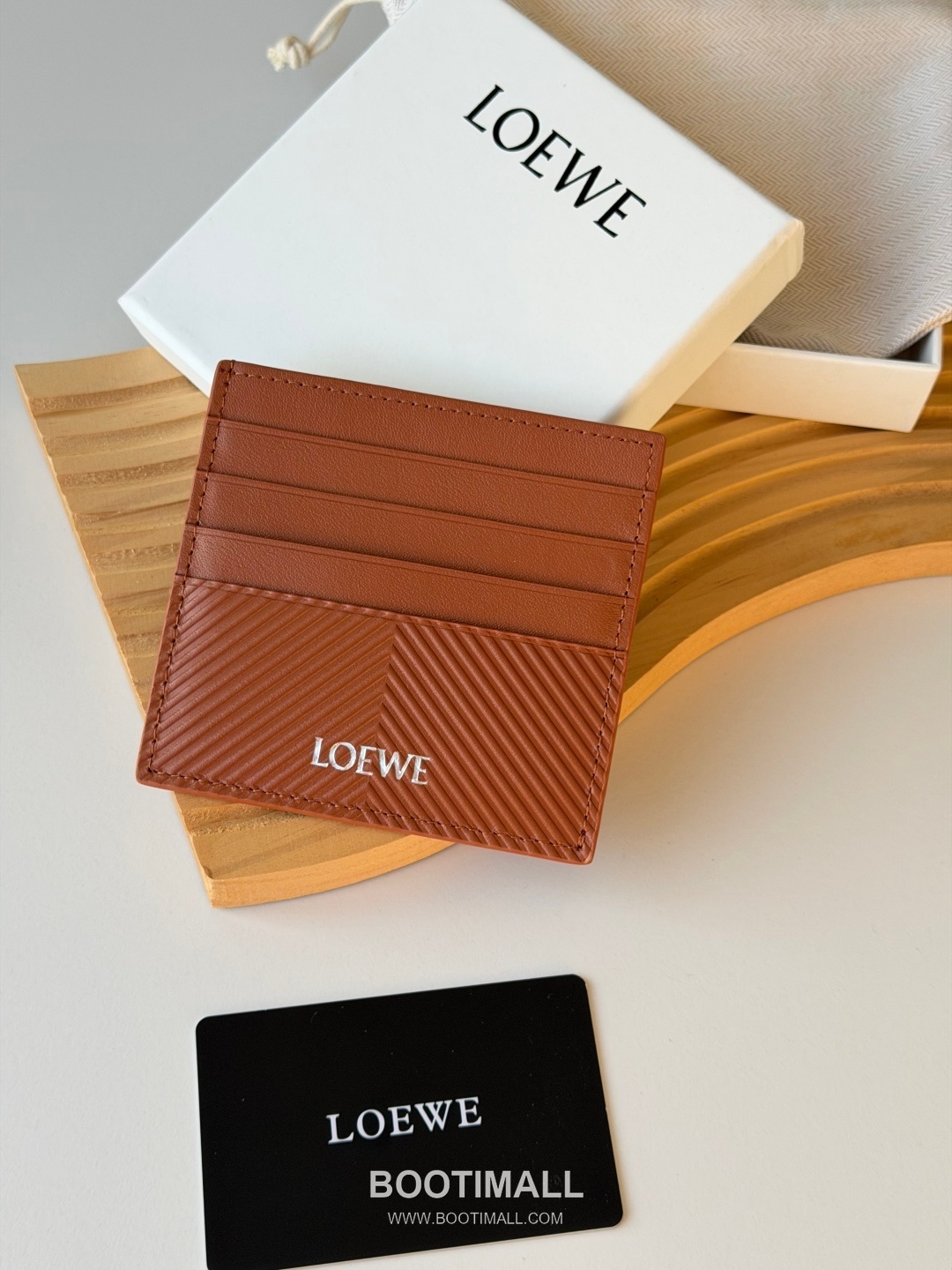 Loewe Card Holder Pebbled Calfskin Wallet 로에베 카드 홀더 페블드 카프스킨 카드지갑 L1149 10cm 1