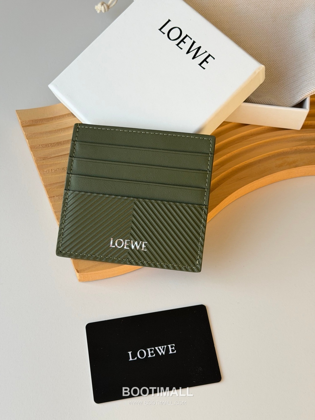 Loewe Card Holder Pebbled Calfskin Wallet 로에베 카드 홀더 페블드 카프스킨 카드지갑 L1149 10cm 1