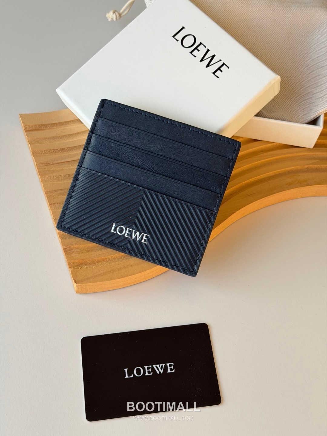 Loewe Card Holder Pebbled Calfskin Wallet 로에베 카드 홀더 페블드 카프스킨 카드지갑 L1149 10cm 1