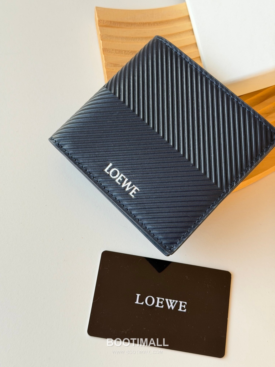 Loewe Puzzle Pebbled Calfskin Bi-Fold Wallet 로에베 퍼즐 페블드 카프스킨 반지갑 L1146 11cm 3