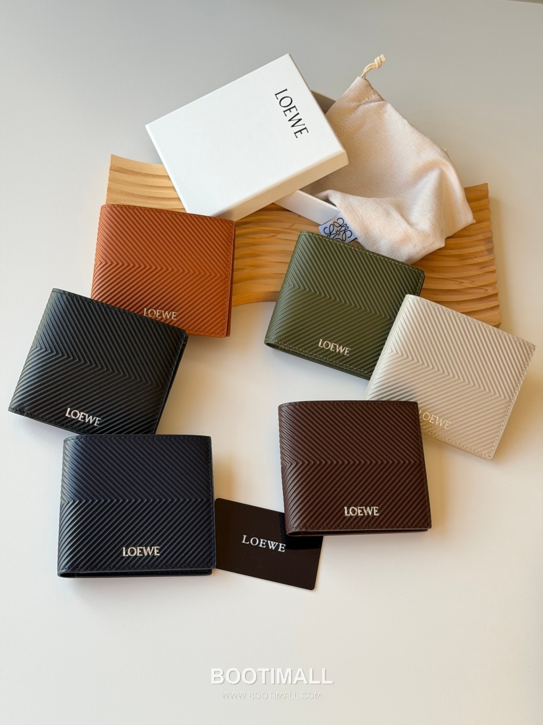 Loewe Puzzle Pebbled Calfskin Bi-Fold Wallet 로에베 퍼즐 페블드 카프스킨 반지갑 L1146 11cm 9