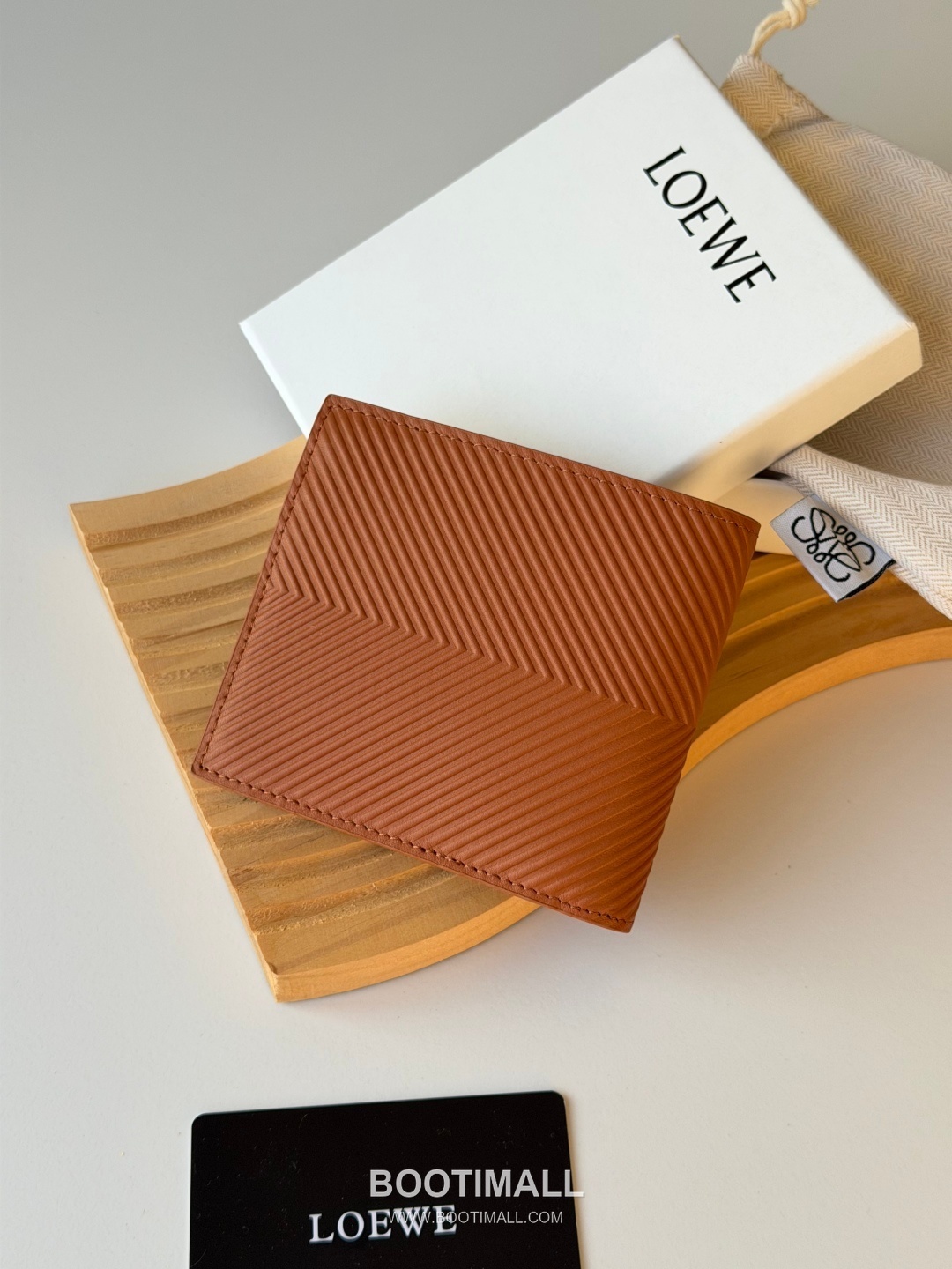 Loewe Puzzle Pebbled Calfskin Bi-Fold Wallet 로에베 퍼즐 페블드 카프스킨 반지갑 L1146 11cm 2