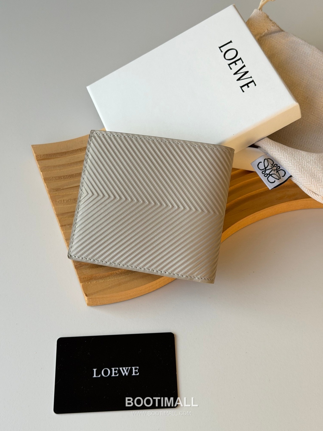 Loewe Puzzle Pebbled Calfskin Bi-Fold Wallet 로에베 퍼즐 페블드 카프스킨 반지갑 L1146 11cm 2